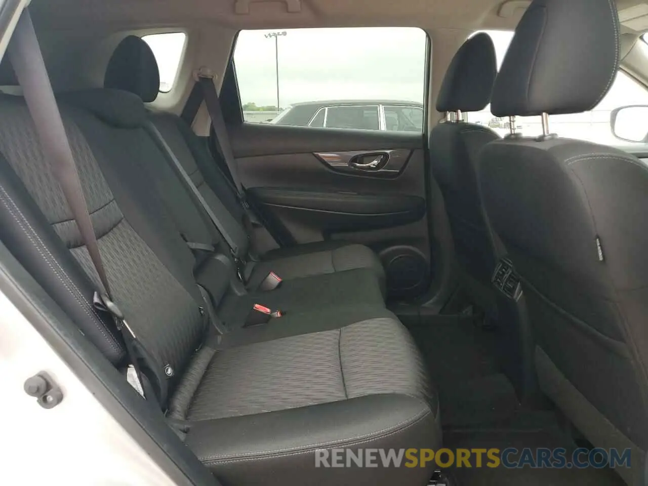 11 Photograph of a damaged car KNMAT2MT0LP541427 NISSAN ROGUE 2020
