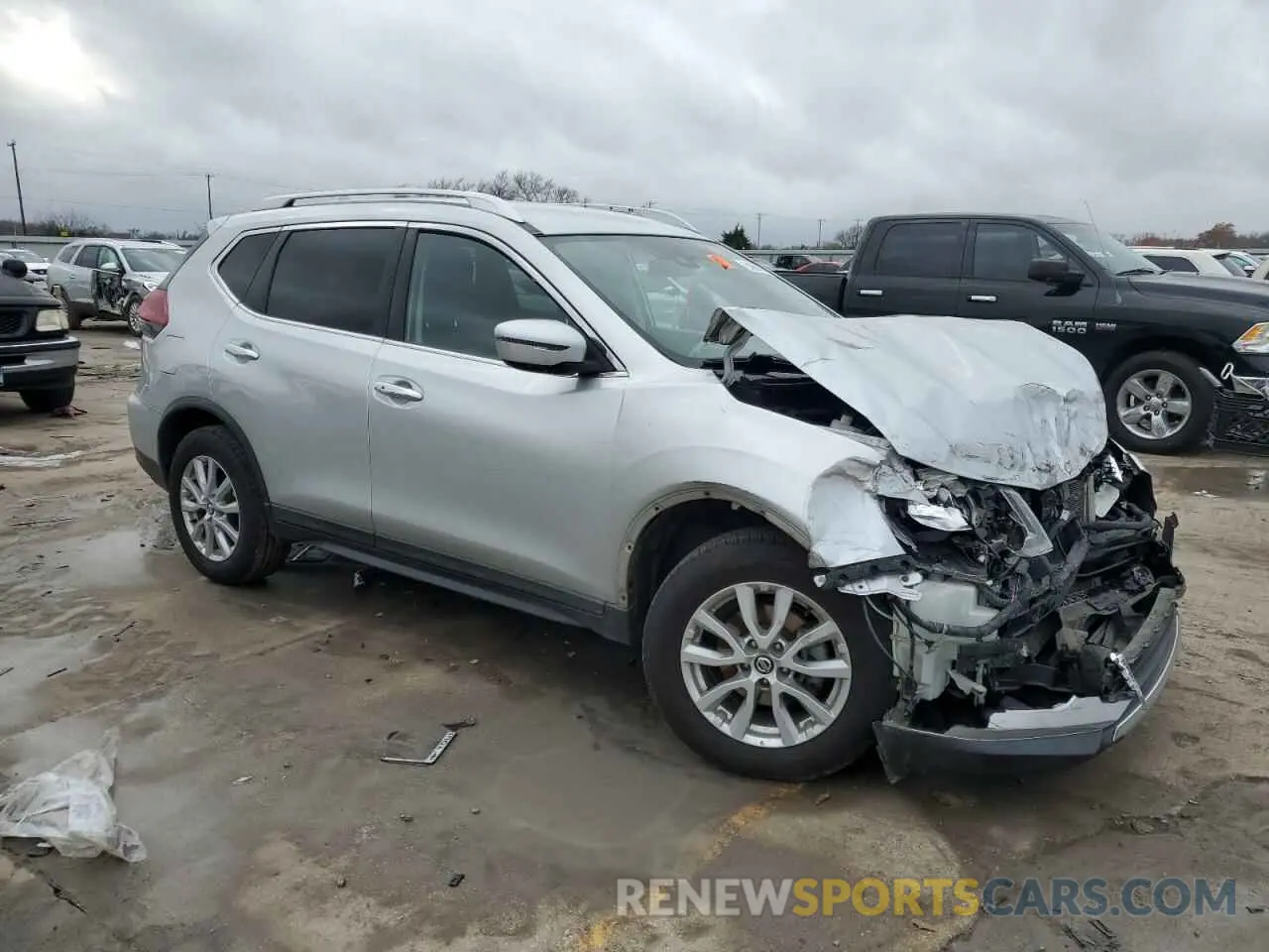 4 Photograph of a damaged car KNMAT2MT1LP514169 NISSAN ROGUE 2020