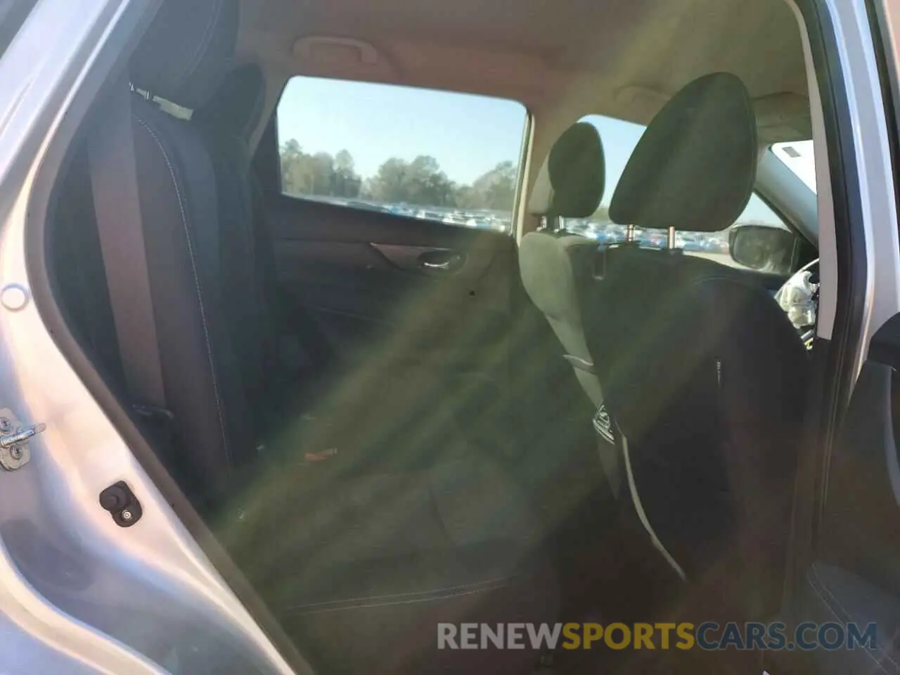 11 Photograph of a damaged car KNMAT2MT1LP523289 NISSAN ROGUE 2020
