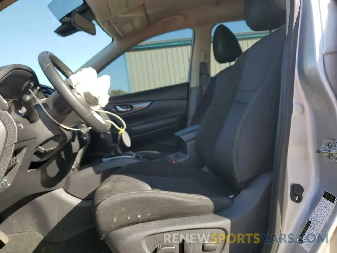 7 Photograph of a damaged car KNMAT2MT1LP523289 NISSAN ROGUE 2020