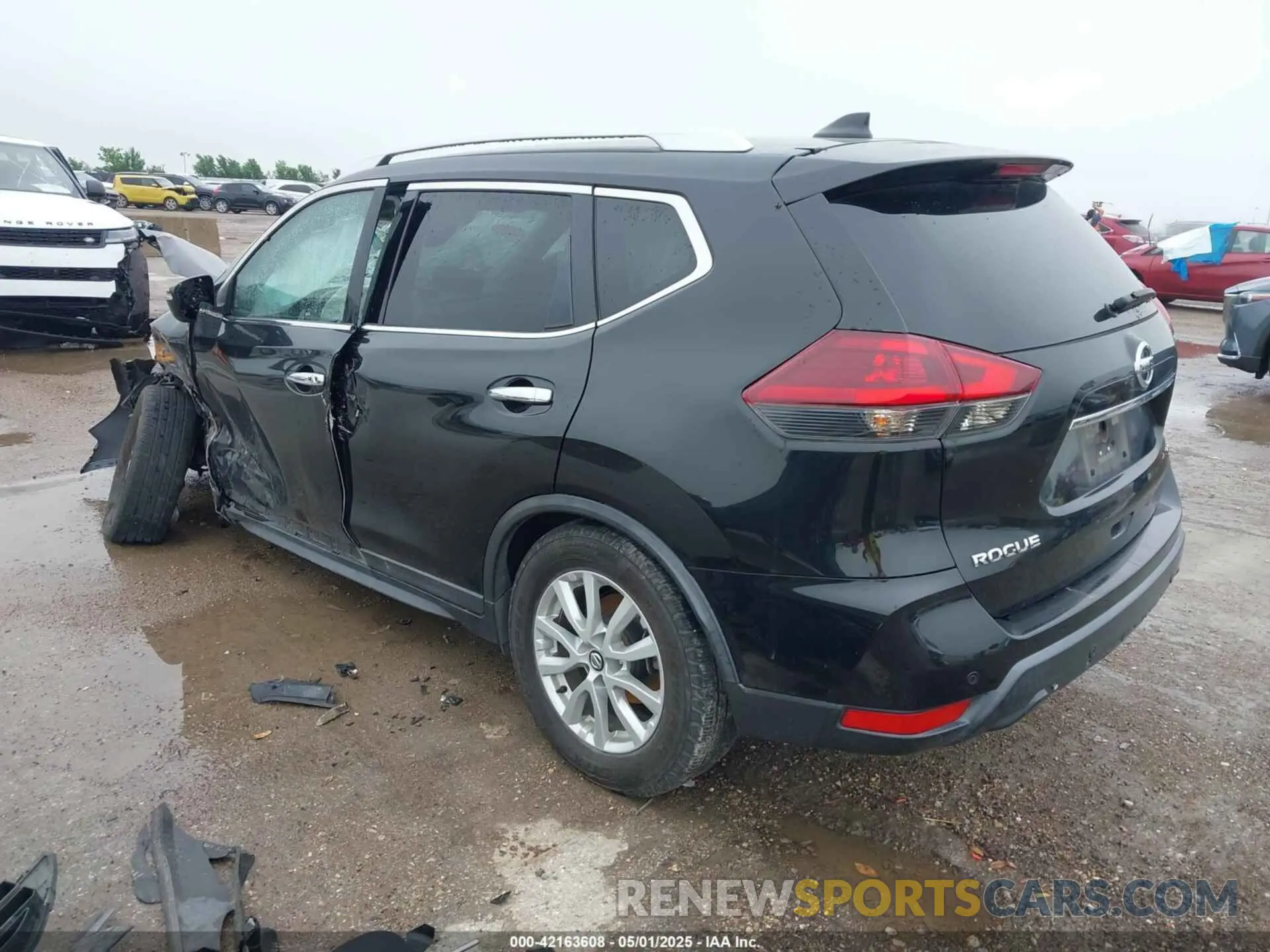3 Photograph of a damaged car KNMAT2MT1LP527519 NISSAN ROGUE 2020
