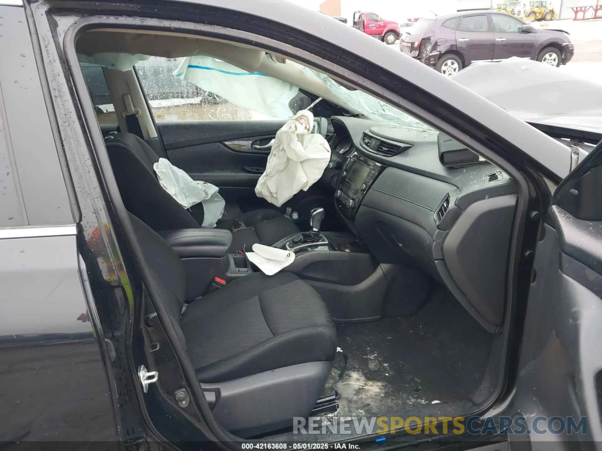 5 Photograph of a damaged car KNMAT2MT1LP527519 NISSAN ROGUE 2020