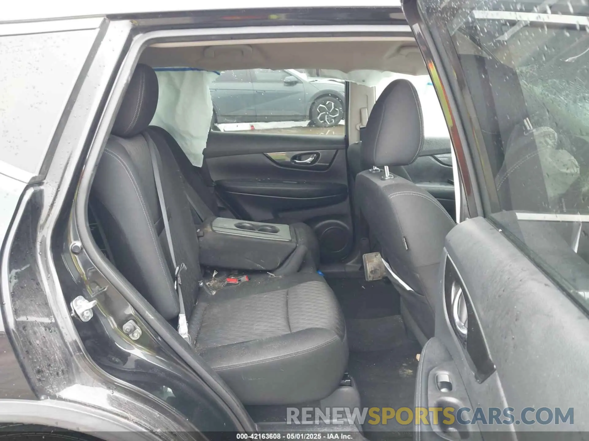 8 Photograph of a damaged car KNMAT2MT1LP527519 NISSAN ROGUE 2020