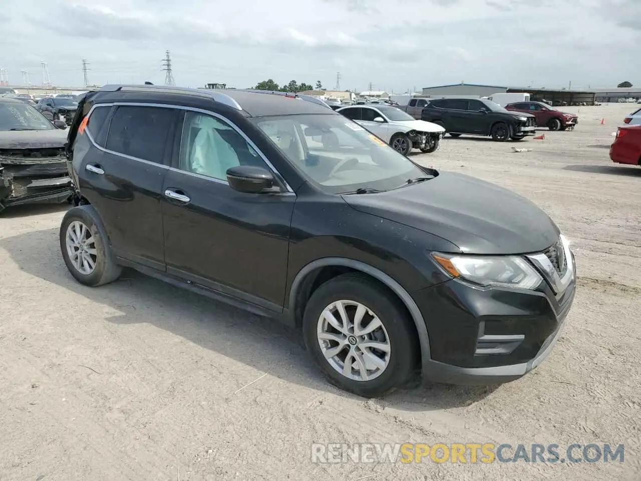 4 Photograph of a damaged car KNMAT2MT1LP534812 NISSAN ROGUE 2020