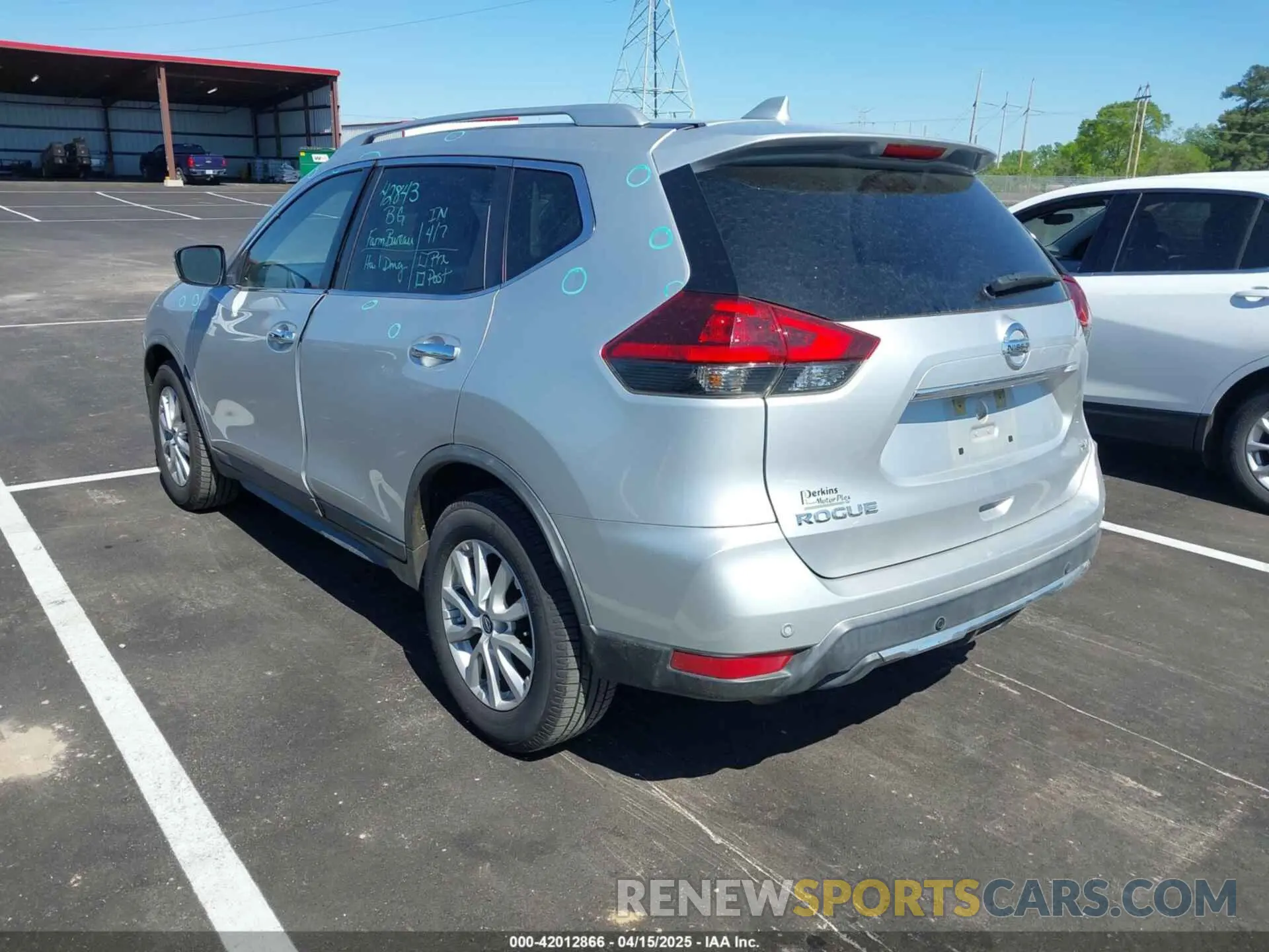 3 Photograph of a damaged car KNMAT2MT2LP504511 NISSAN ROGUE 2020