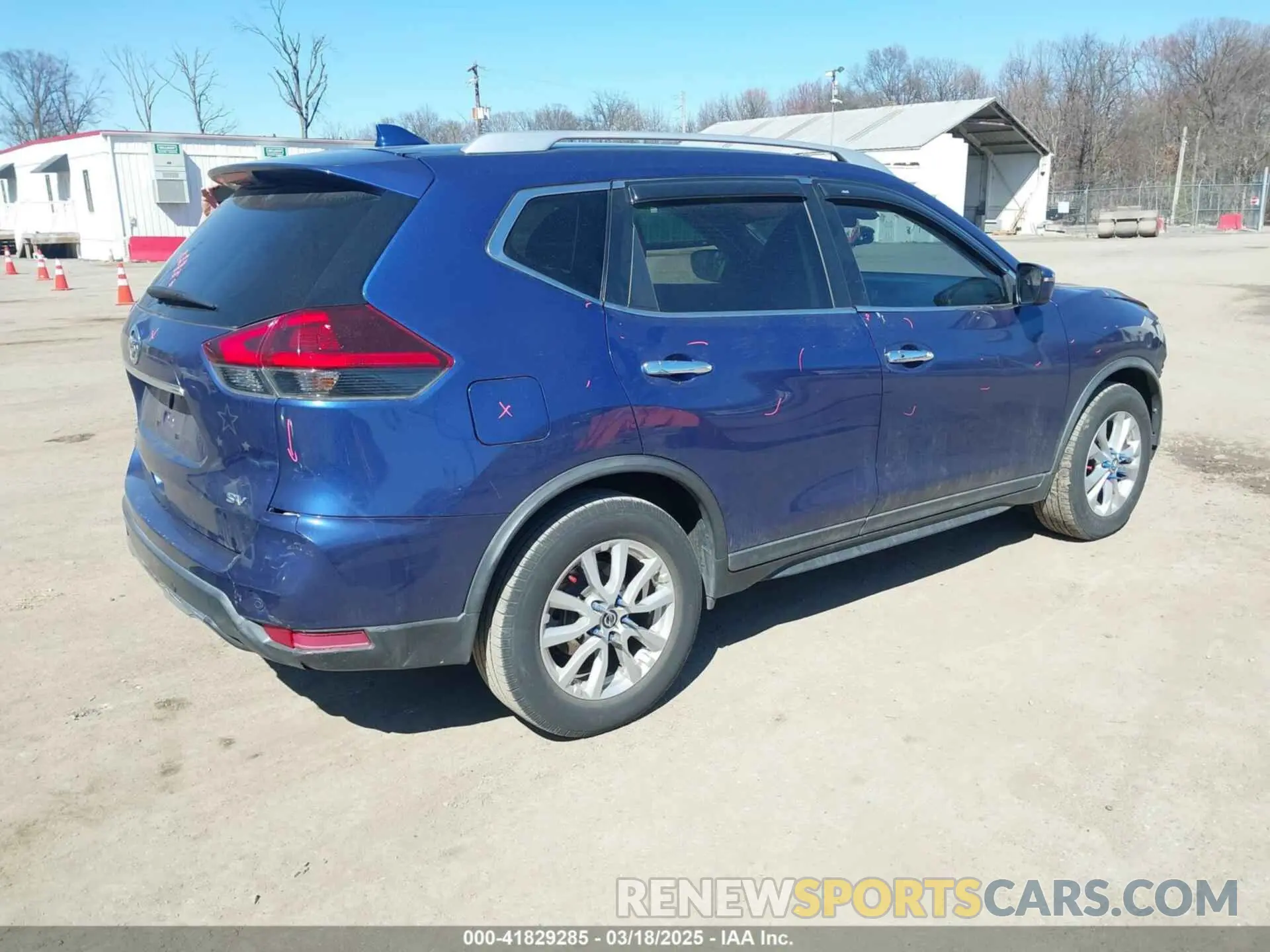 4 Photograph of a damaged car KNMAT2MT2LP511622 NISSAN ROGUE 2020