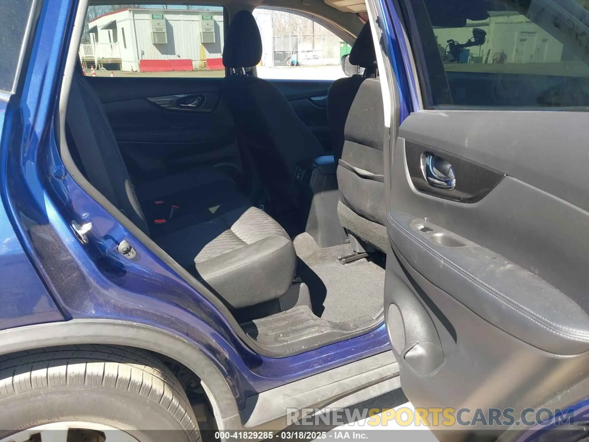 8 Photograph of a damaged car KNMAT2MT2LP511622 NISSAN ROGUE 2020