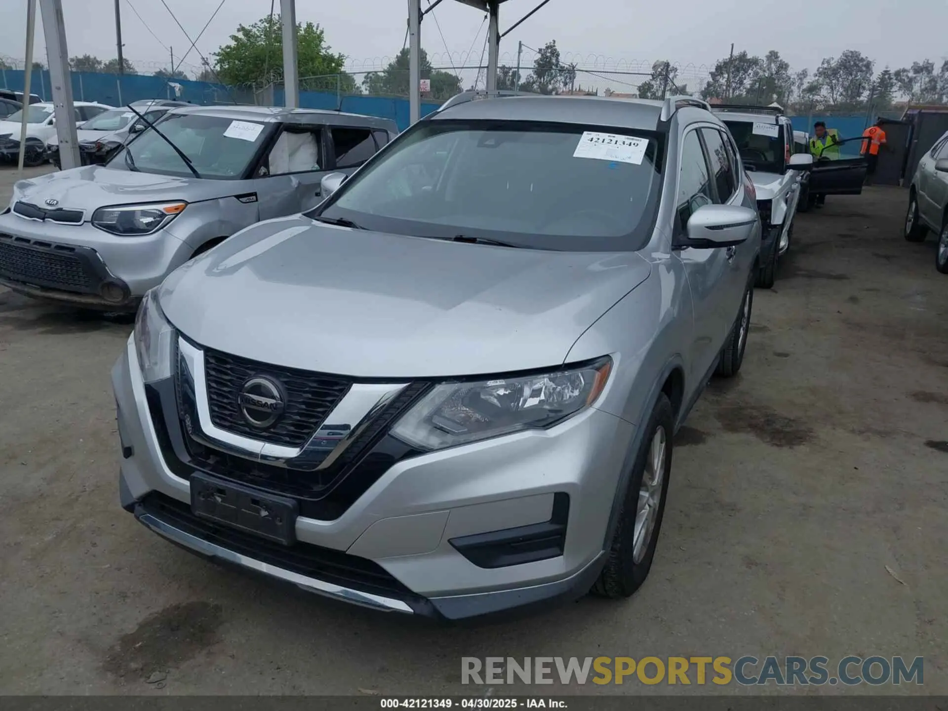 2 Photograph of a damaged car KNMAT2MT2LP518277 NISSAN ROGUE 2020