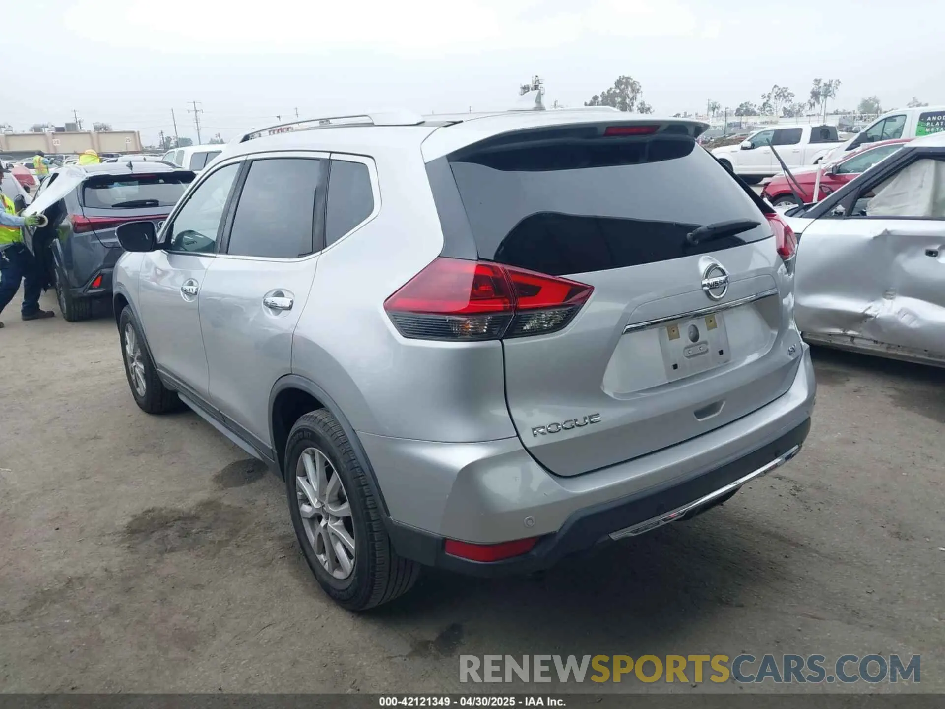 3 Photograph of a damaged car KNMAT2MT2LP518277 NISSAN ROGUE 2020