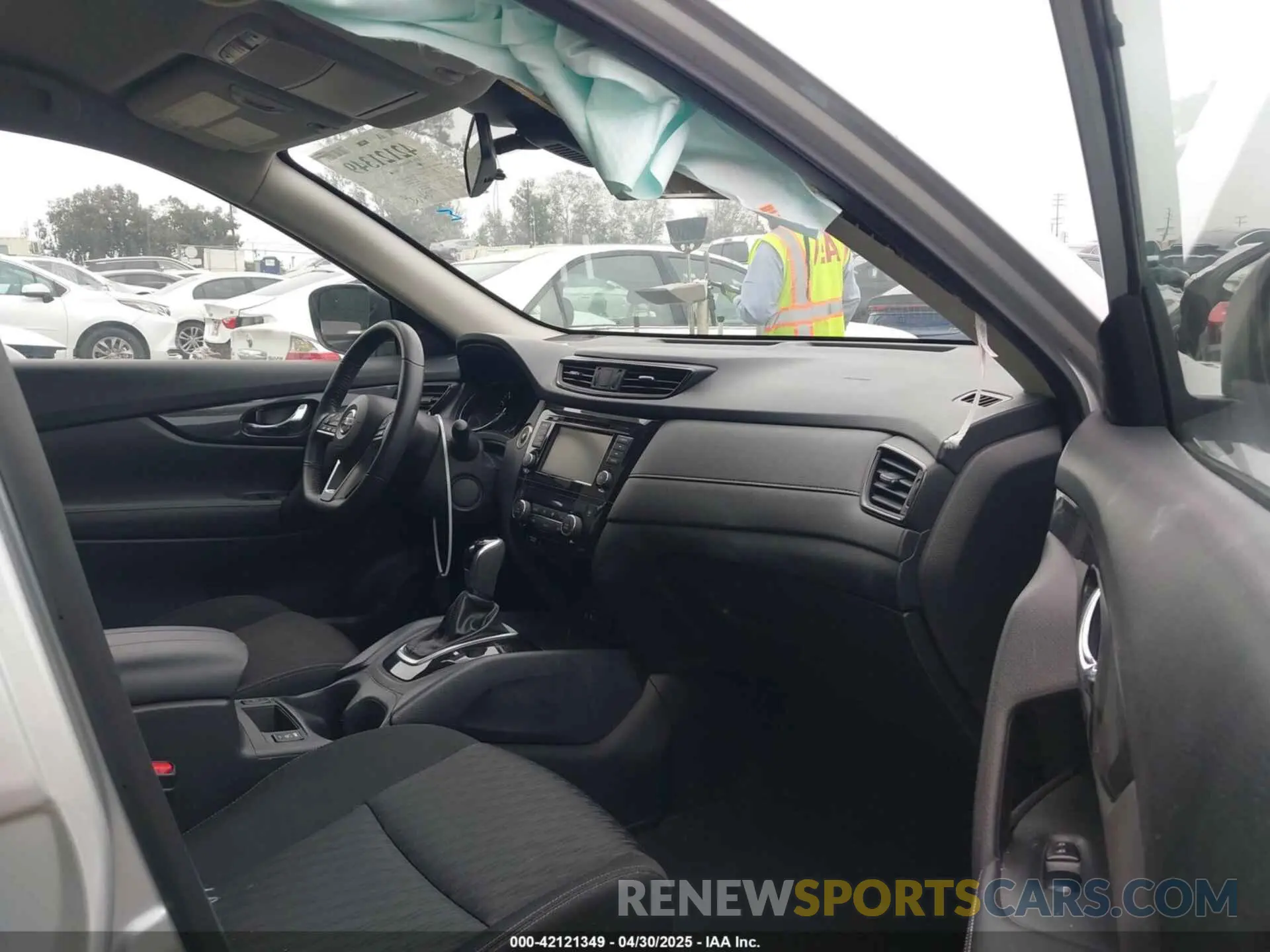 5 Photograph of a damaged car KNMAT2MT2LP518277 NISSAN ROGUE 2020