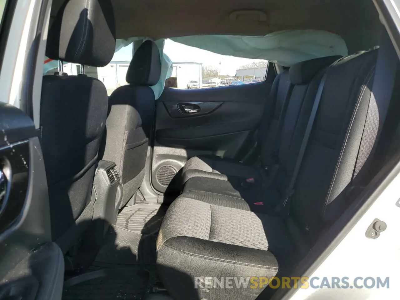 11 Photograph of a damaged car KNMAT2MT2LP518697 NISSAN ROGUE 2020
