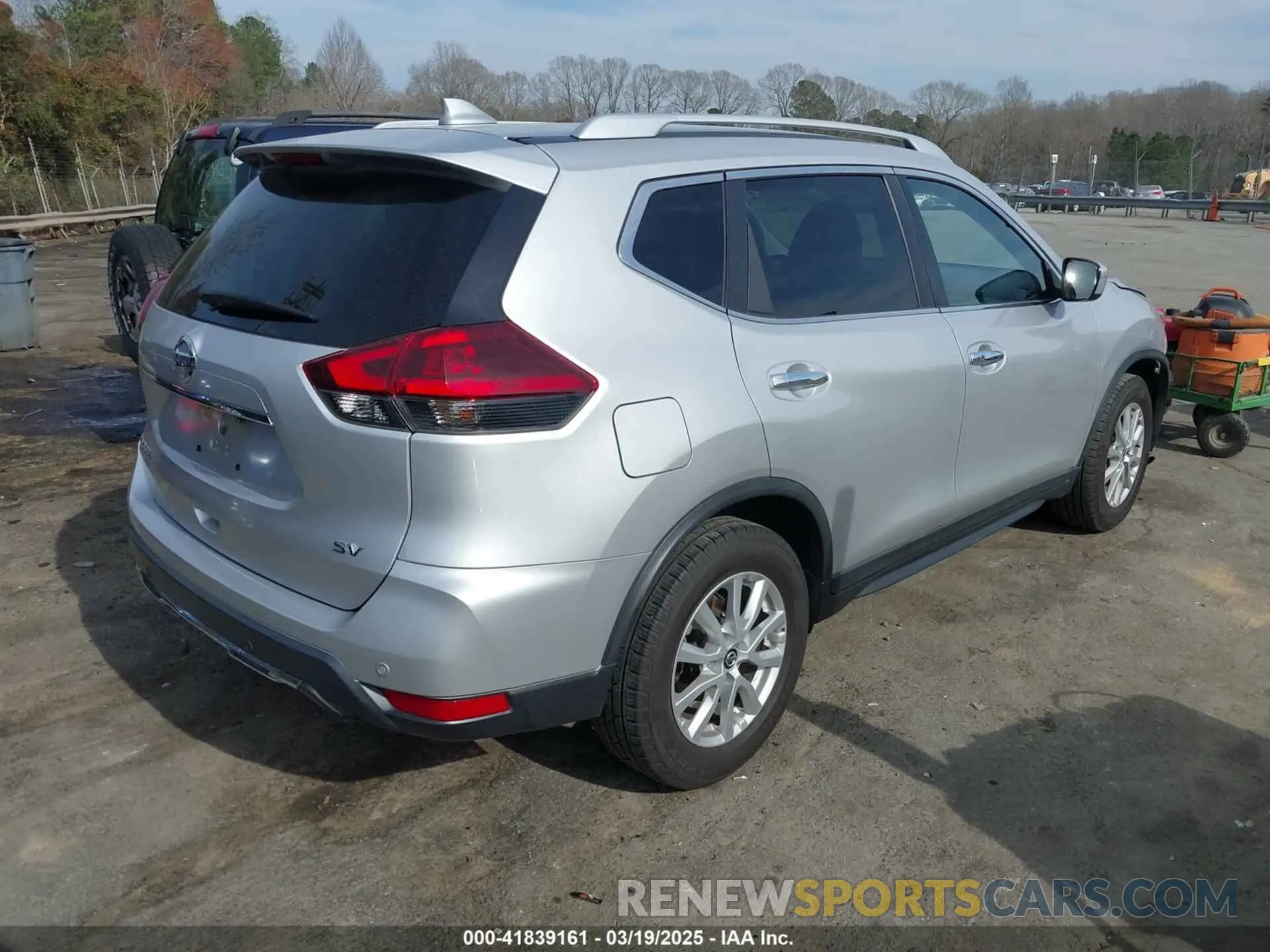 4 Photograph of a damaged car KNMAT2MT2LP533801 NISSAN ROGUE 2020