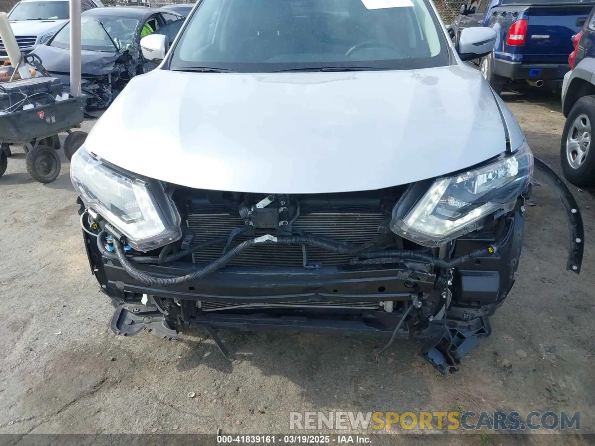6 Photograph of a damaged car KNMAT2MT2LP533801 NISSAN ROGUE 2020