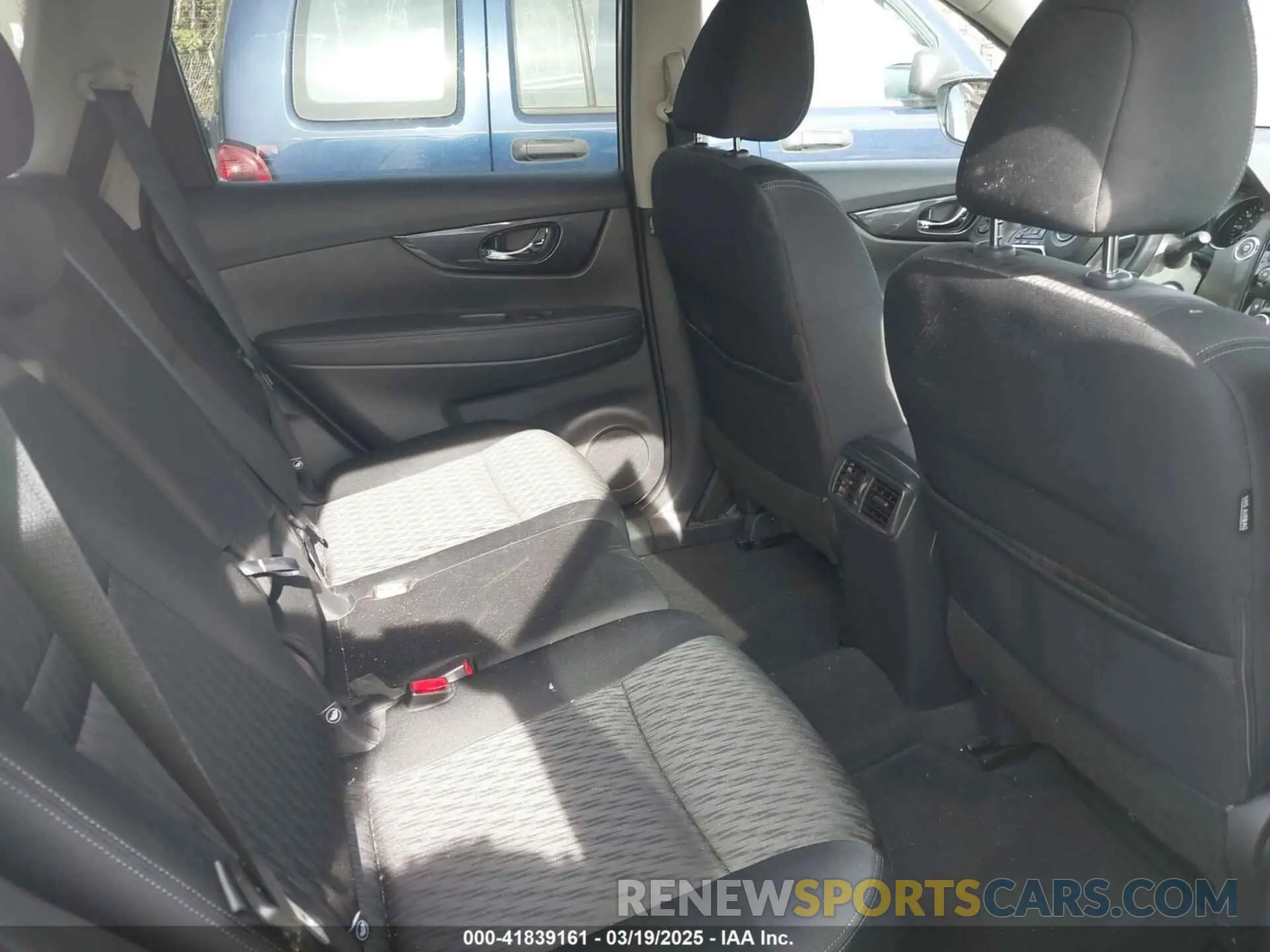 8 Photograph of a damaged car KNMAT2MT2LP533801 NISSAN ROGUE 2020
