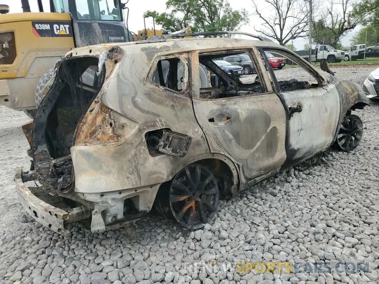 3 Photograph of a damaged car KNMAT2MT2LP542952 NISSAN ROGUE 2020