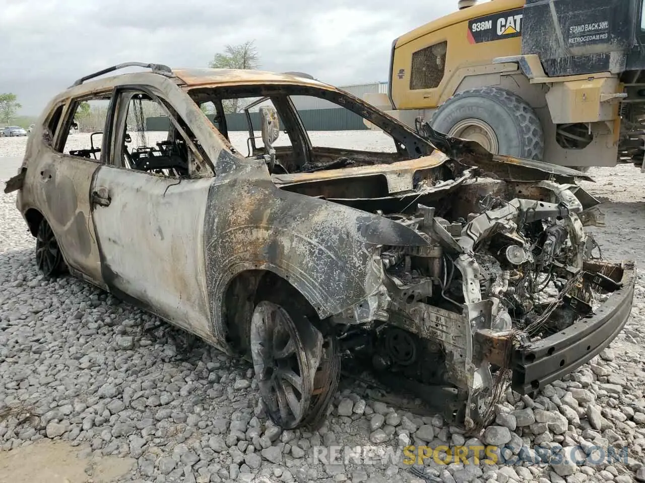 4 Photograph of a damaged car KNMAT2MT2LP542952 NISSAN ROGUE 2020