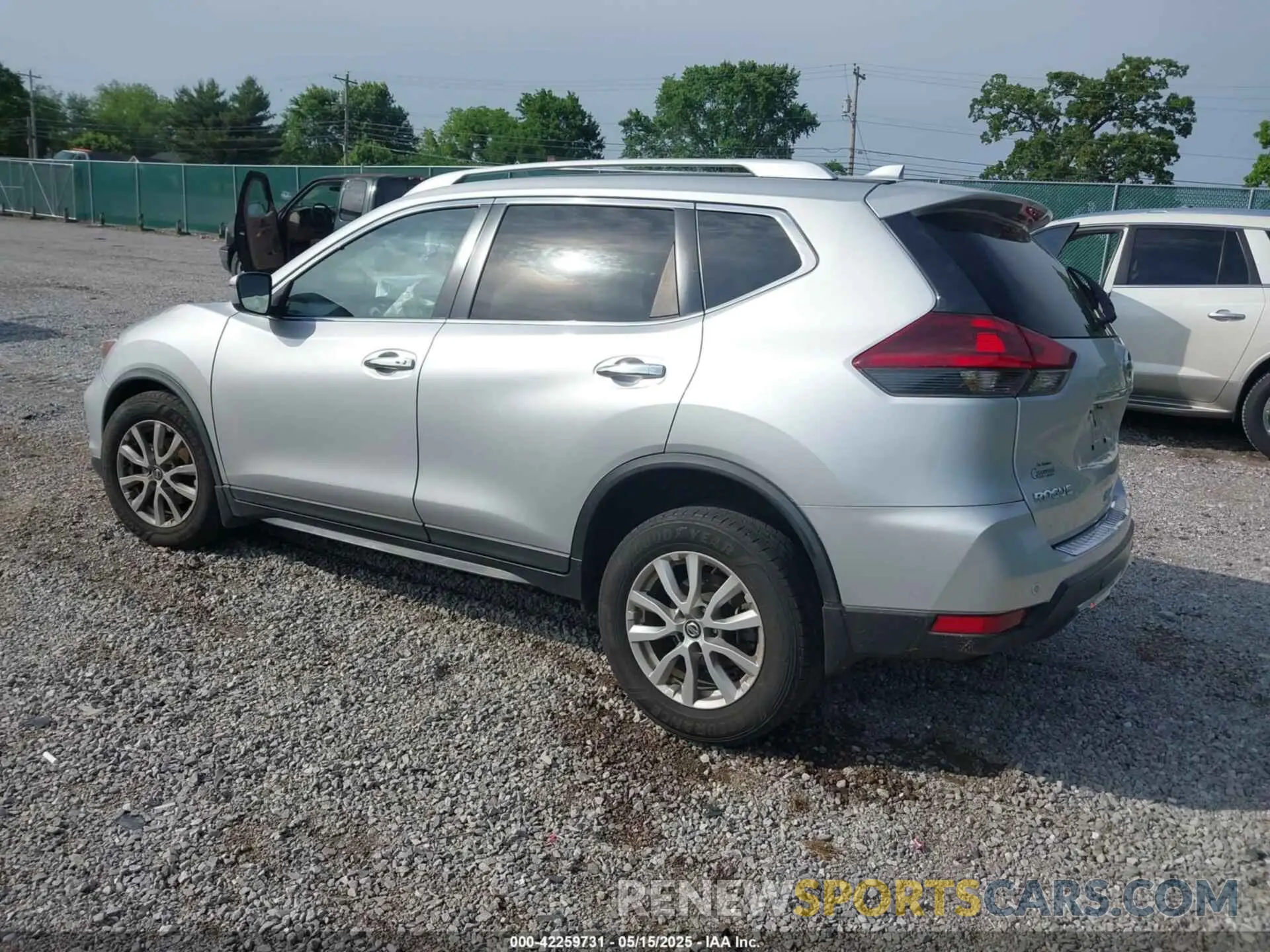 3 Photograph of a damaged car KNMAT2MT3LP524055 NISSAN ROGUE 2020