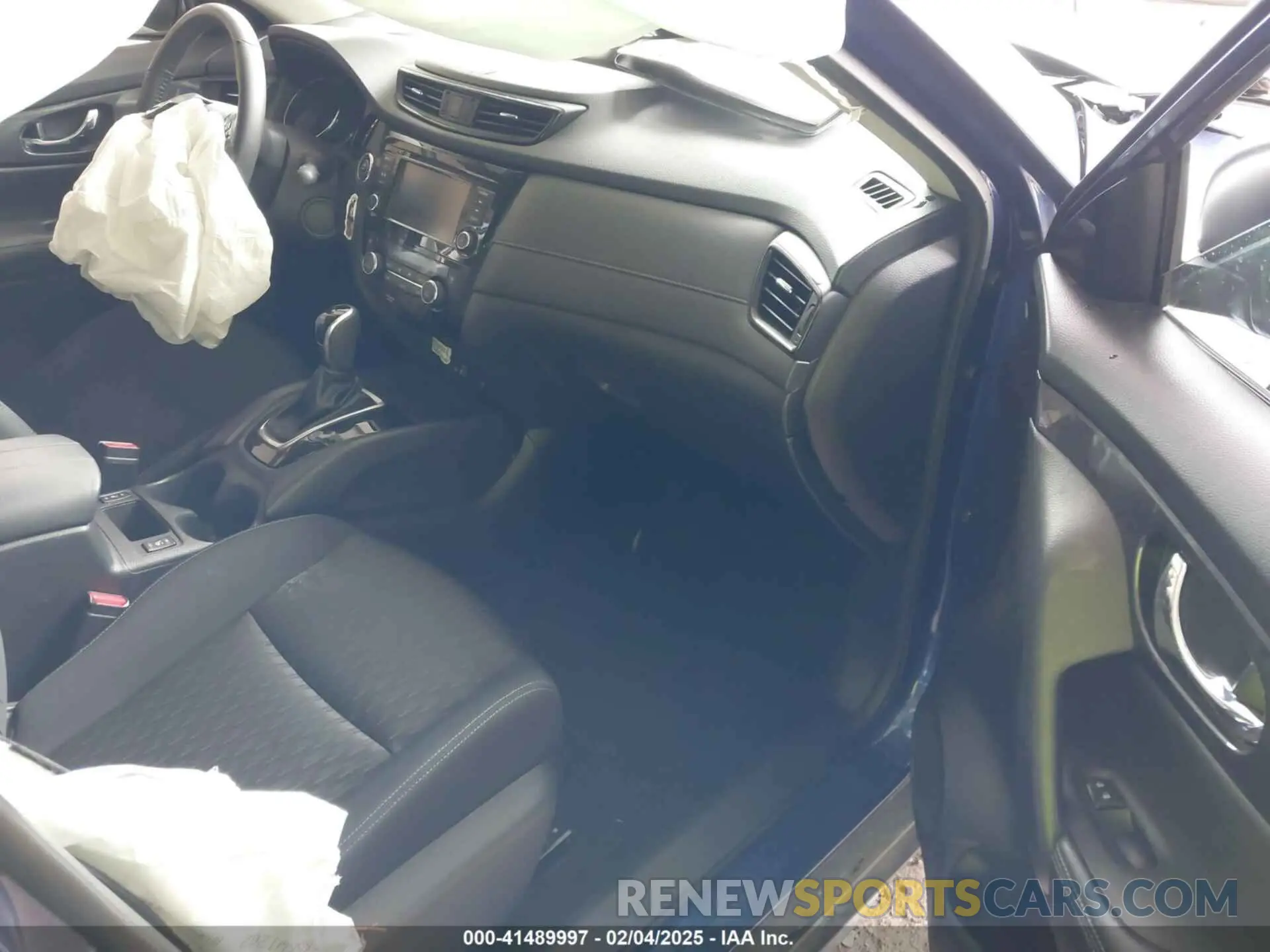 5 Photograph of a damaged car KNMAT2MT3LP534343 NISSAN ROGUE 2020