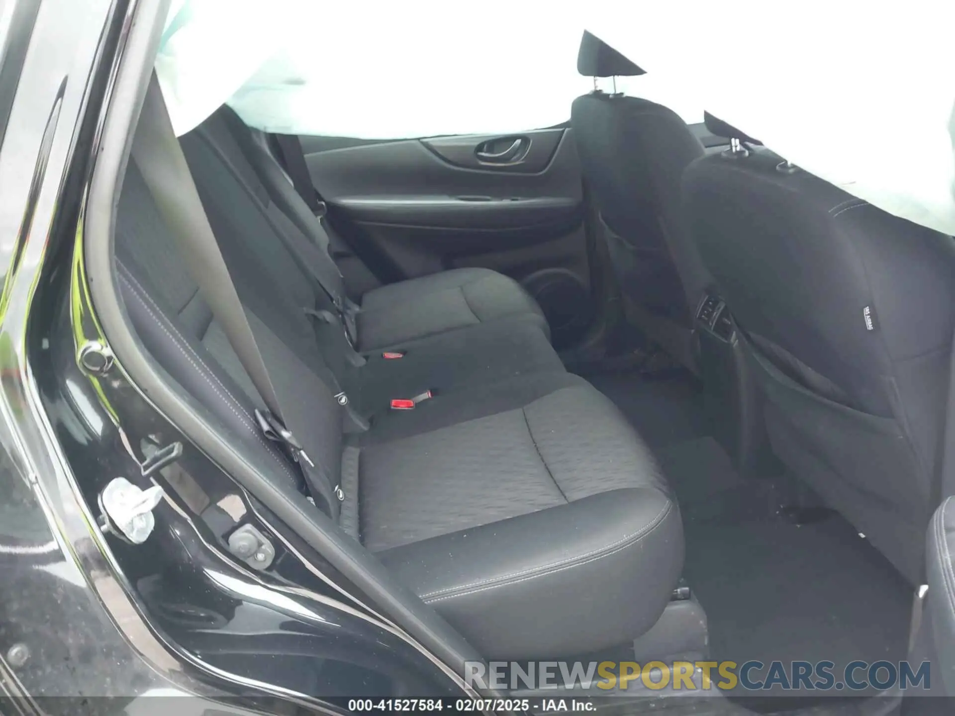 8 Photograph of a damaged car KNMAT2MT3LP542894 NISSAN ROGUE 2020