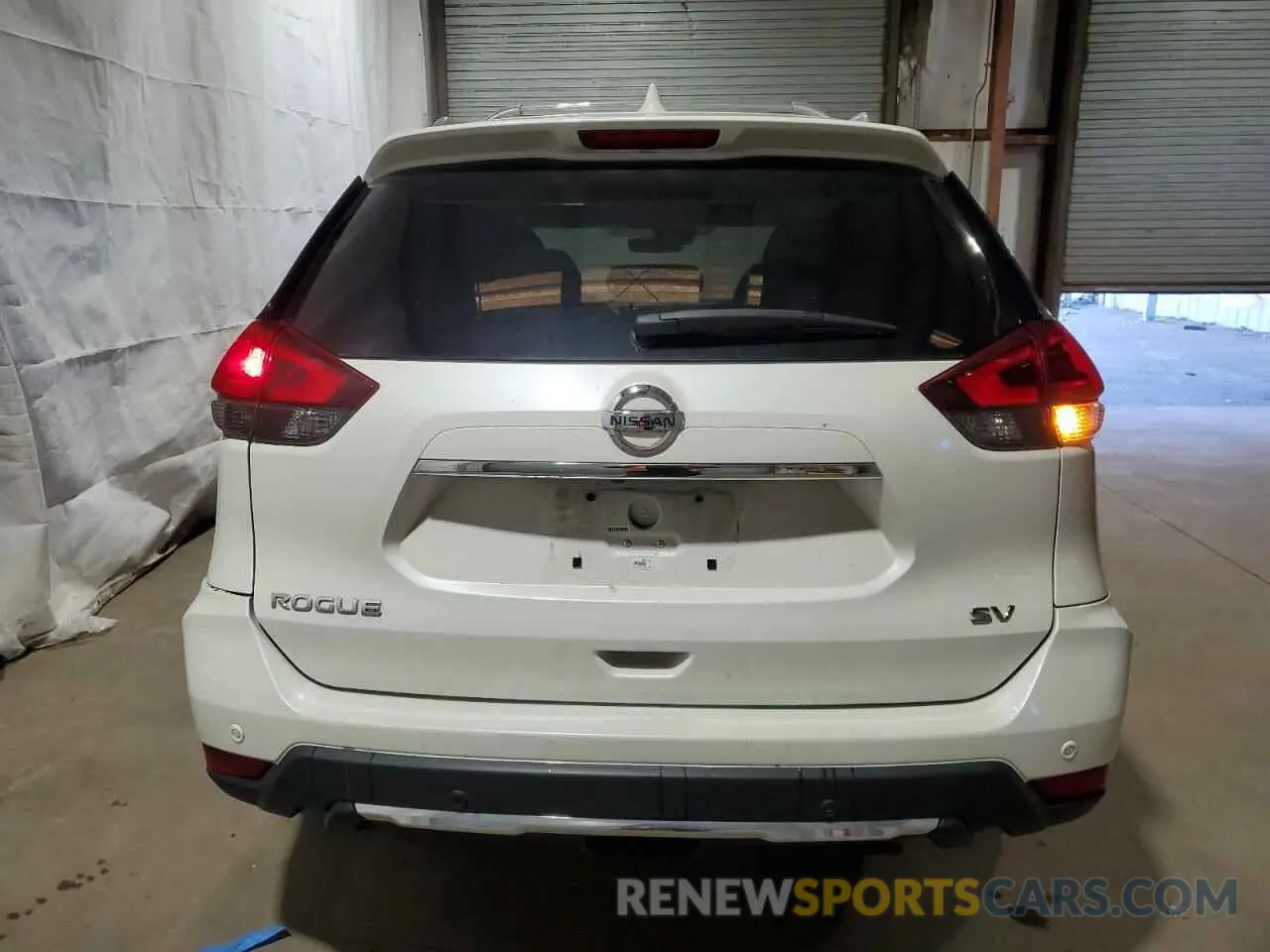 6 Photograph of a damaged car KNMAT2MT4LP504638 NISSAN ROGUE 2020