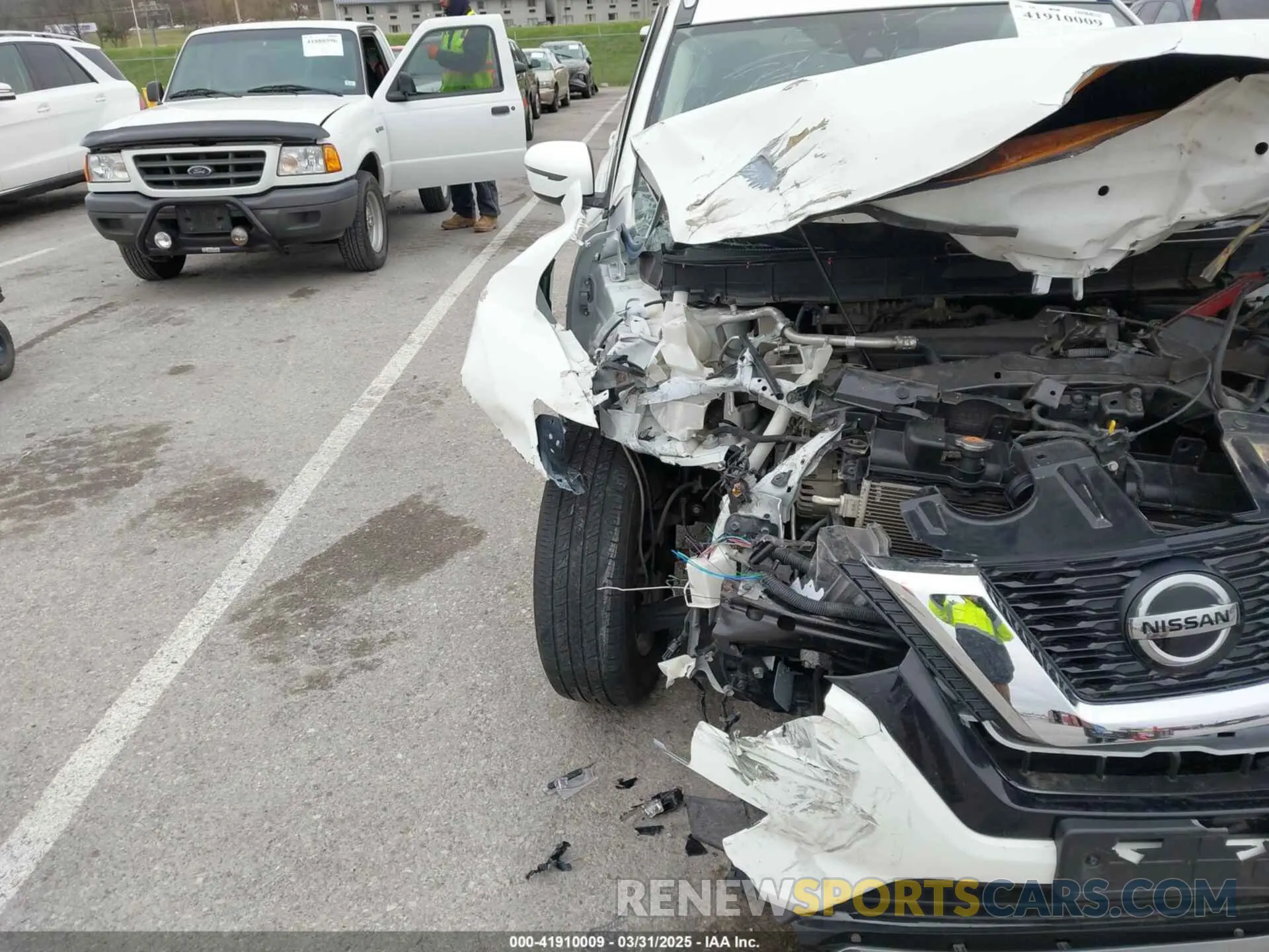 6 Photograph of a damaged car KNMAT2MT4LP510147 NISSAN ROGUE 2020