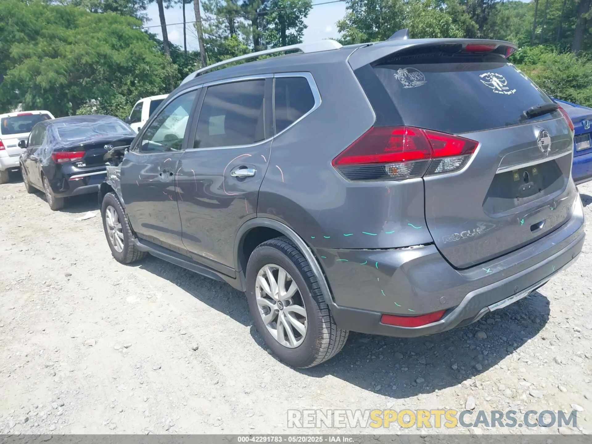 3 Photograph of a damaged car KNMAT2MT4LP513551 NISSAN ROGUE 2020