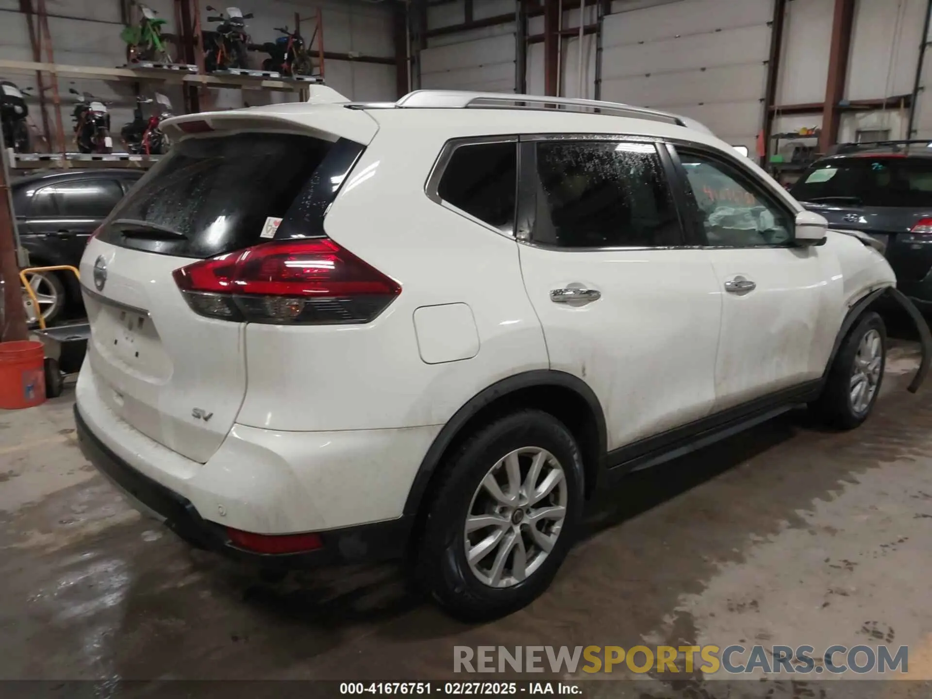 4 Photograph of a damaged car KNMAT2MT4LP528602 NISSAN ROGUE 2020