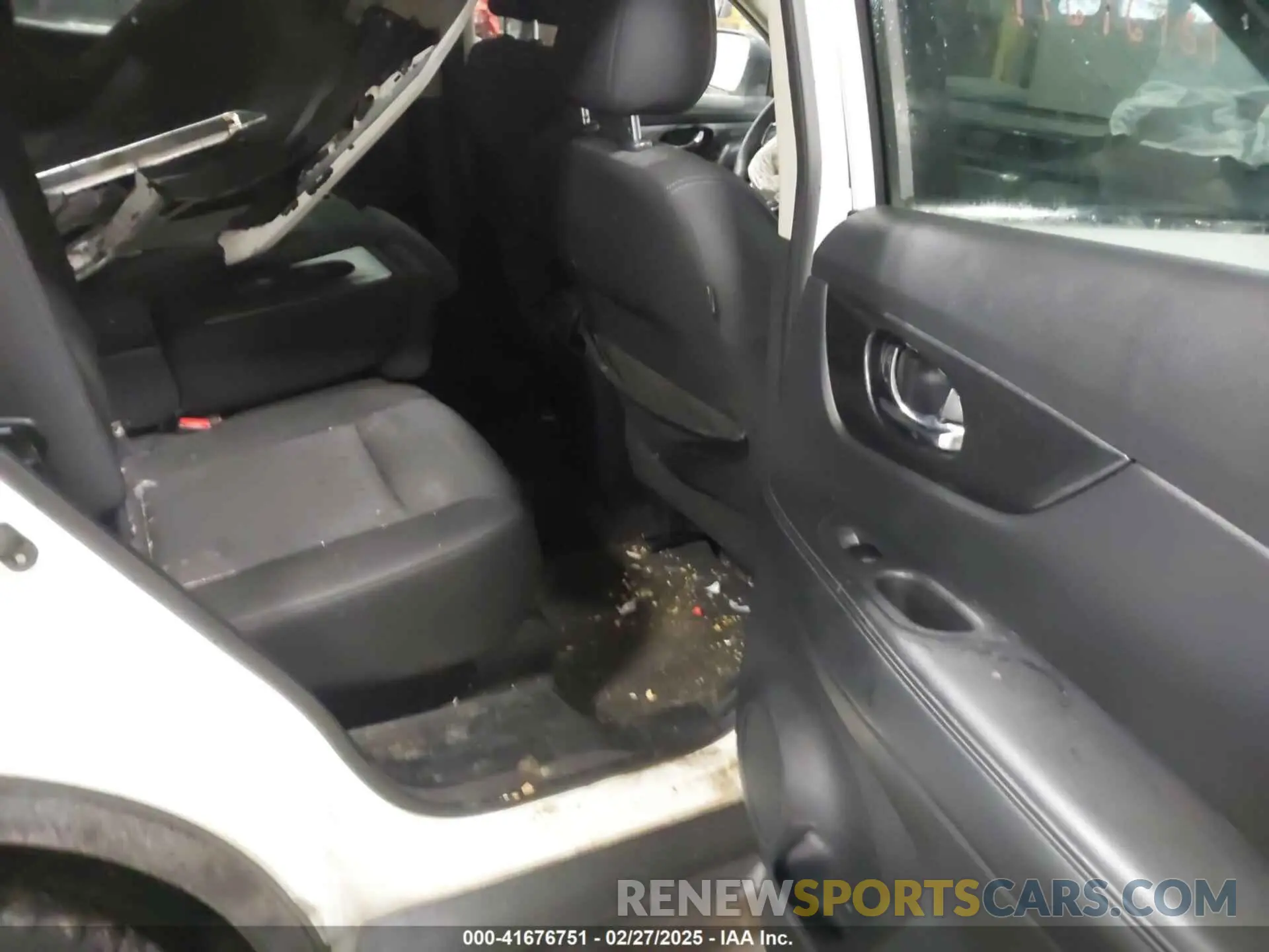 8 Photograph of a damaged car KNMAT2MT4LP528602 NISSAN ROGUE 2020