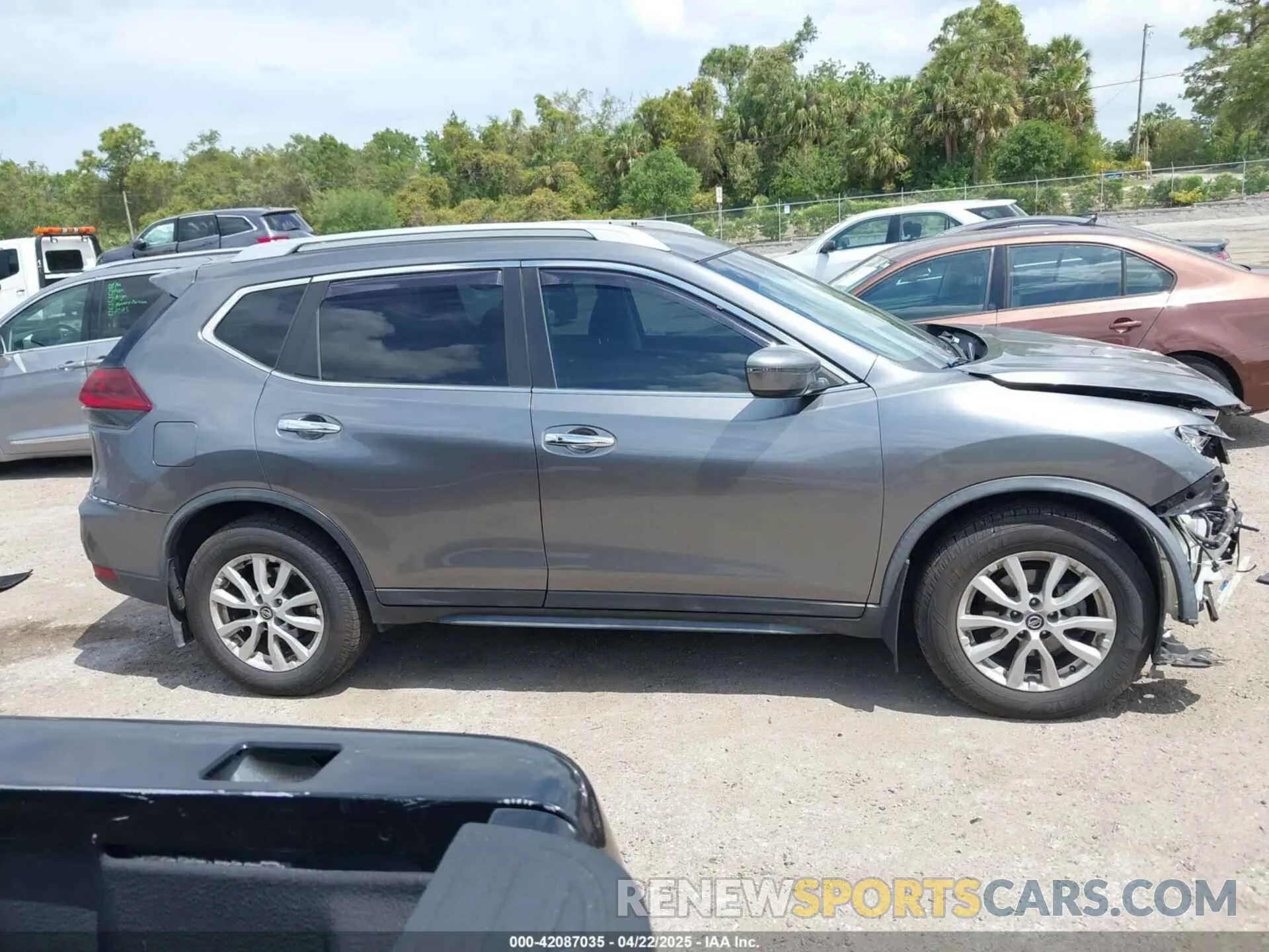 13 Photograph of a damaged car KNMAT2MT4LP531905 NISSAN ROGUE 2020