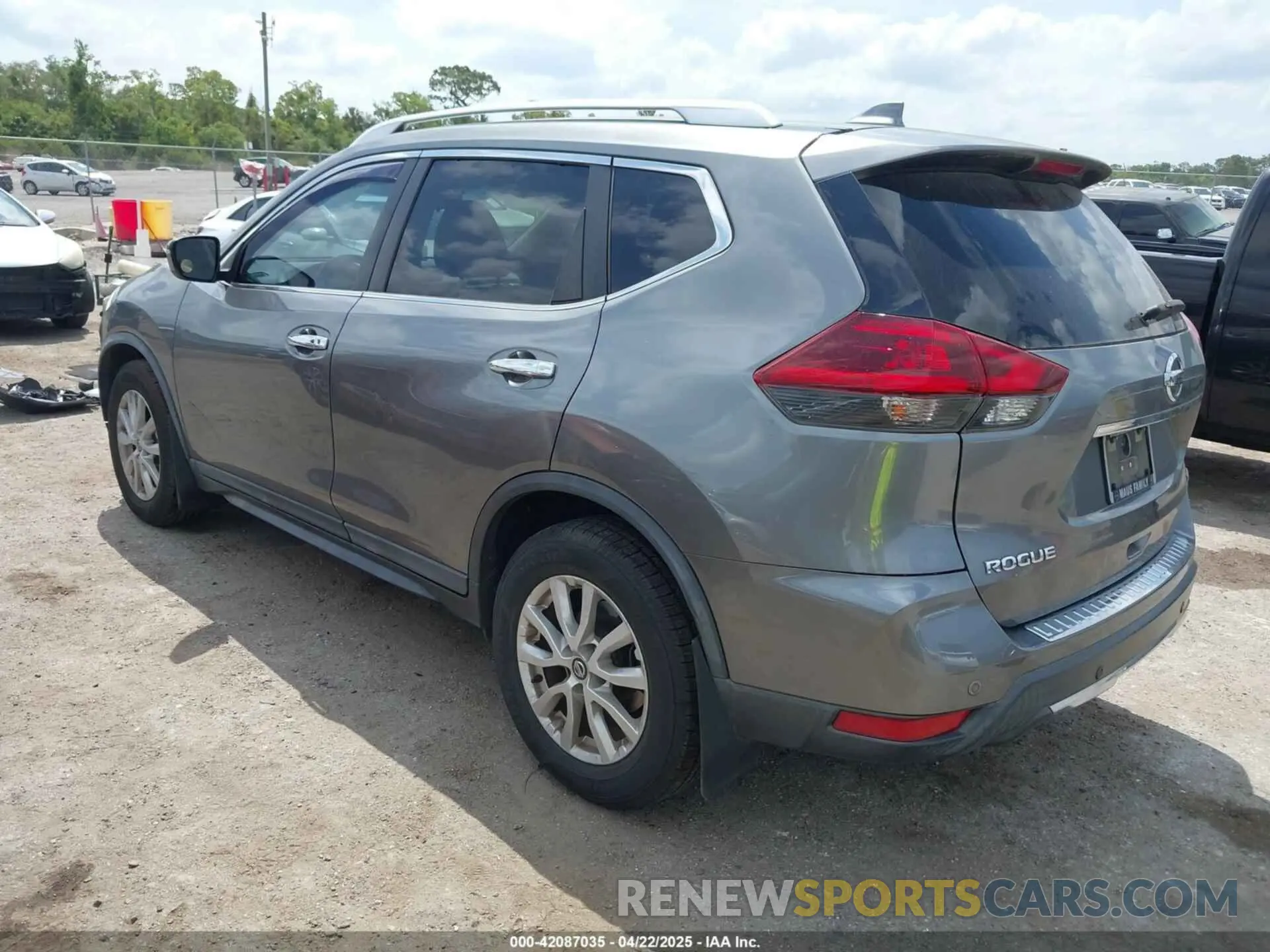 3 Photograph of a damaged car KNMAT2MT4LP531905 NISSAN ROGUE 2020