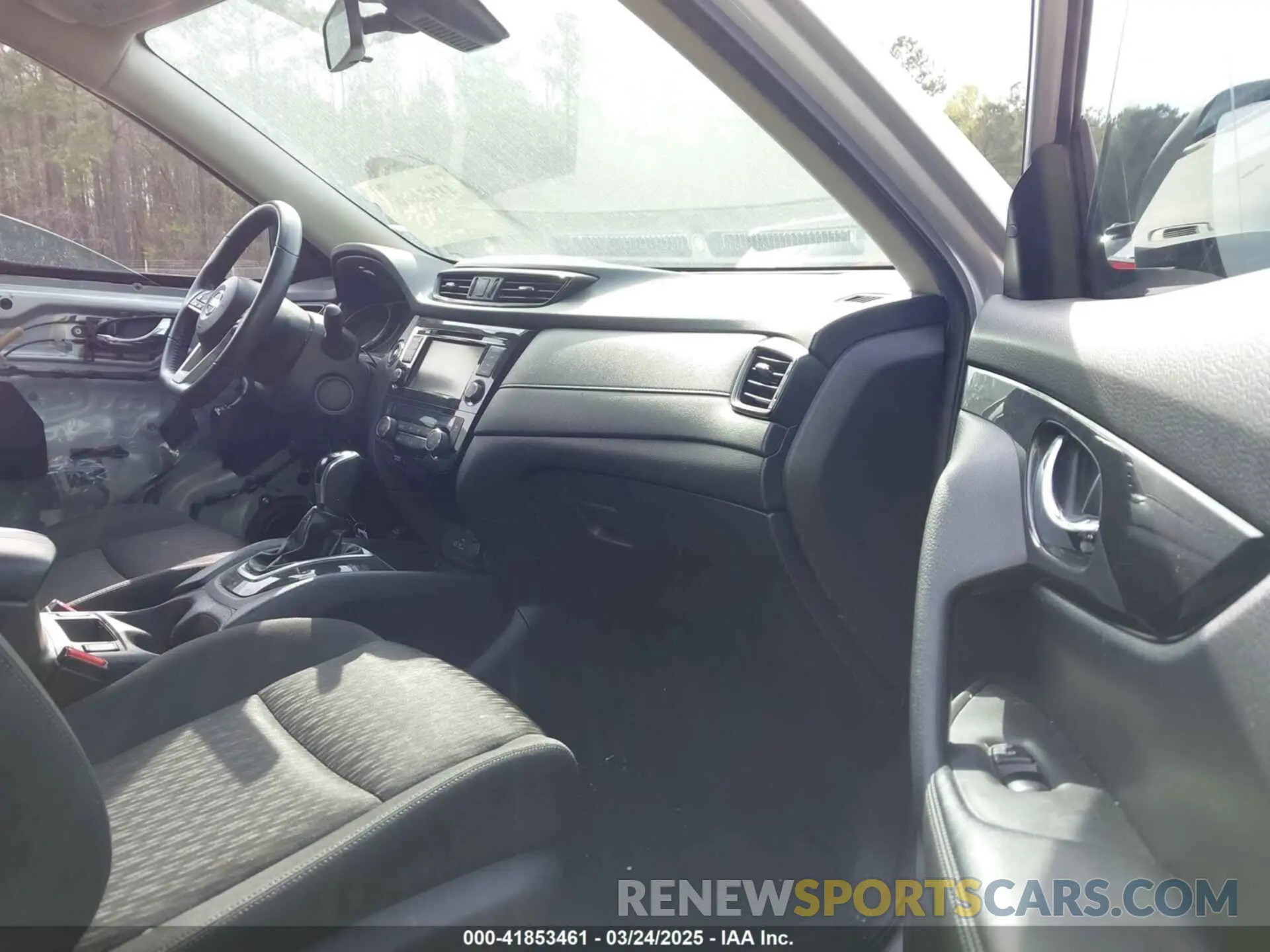 5 Photograph of a damaged car KNMAT2MT4LP541690 NISSAN ROGUE 2020