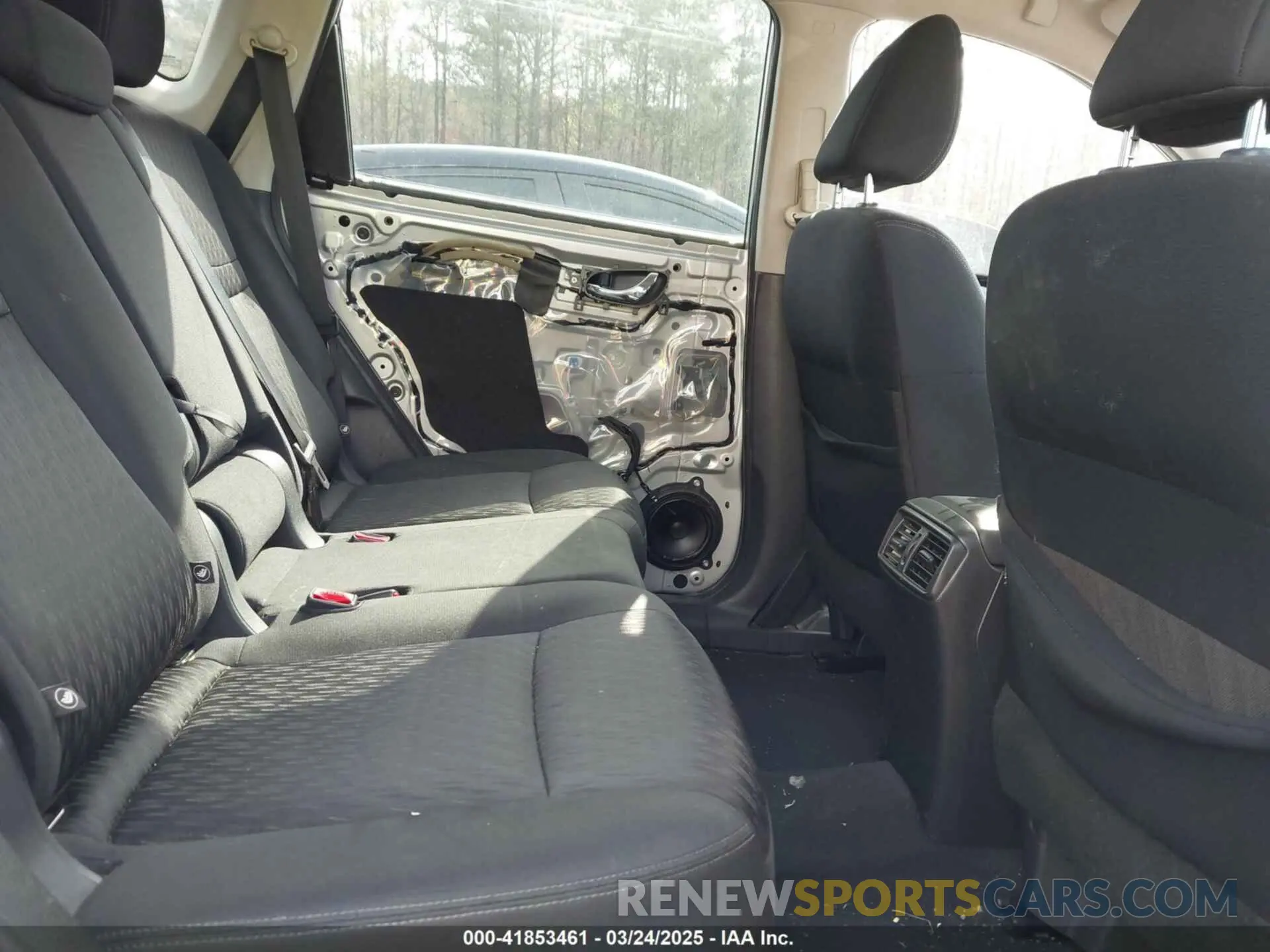 8 Photograph of a damaged car KNMAT2MT4LP541690 NISSAN ROGUE 2020