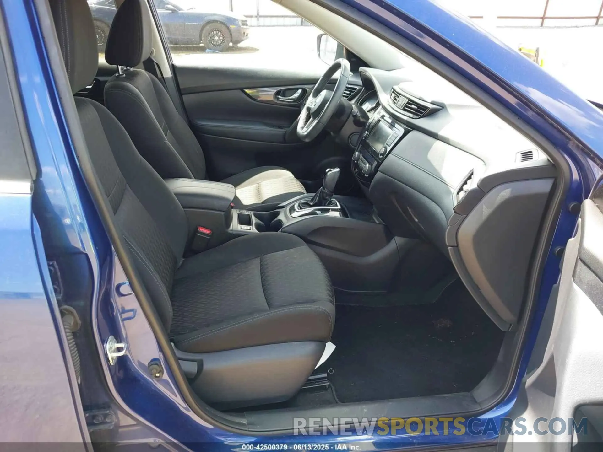 5 Photograph of a damaged car KNMAT2MT5LP511730 NISSAN ROGUE 2020
