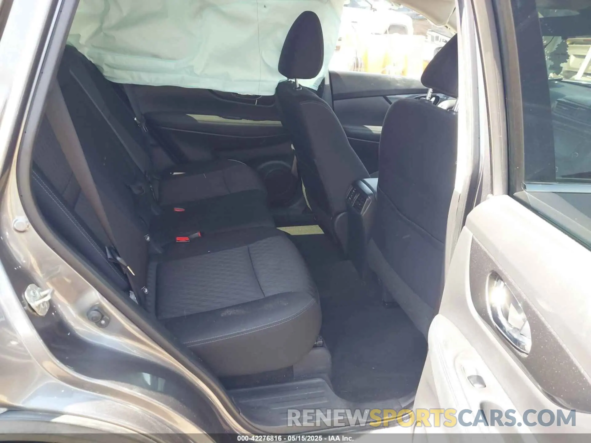 8 Photograph of a damaged car KNMAT2MT5LP514174 NISSAN ROGUE 2020