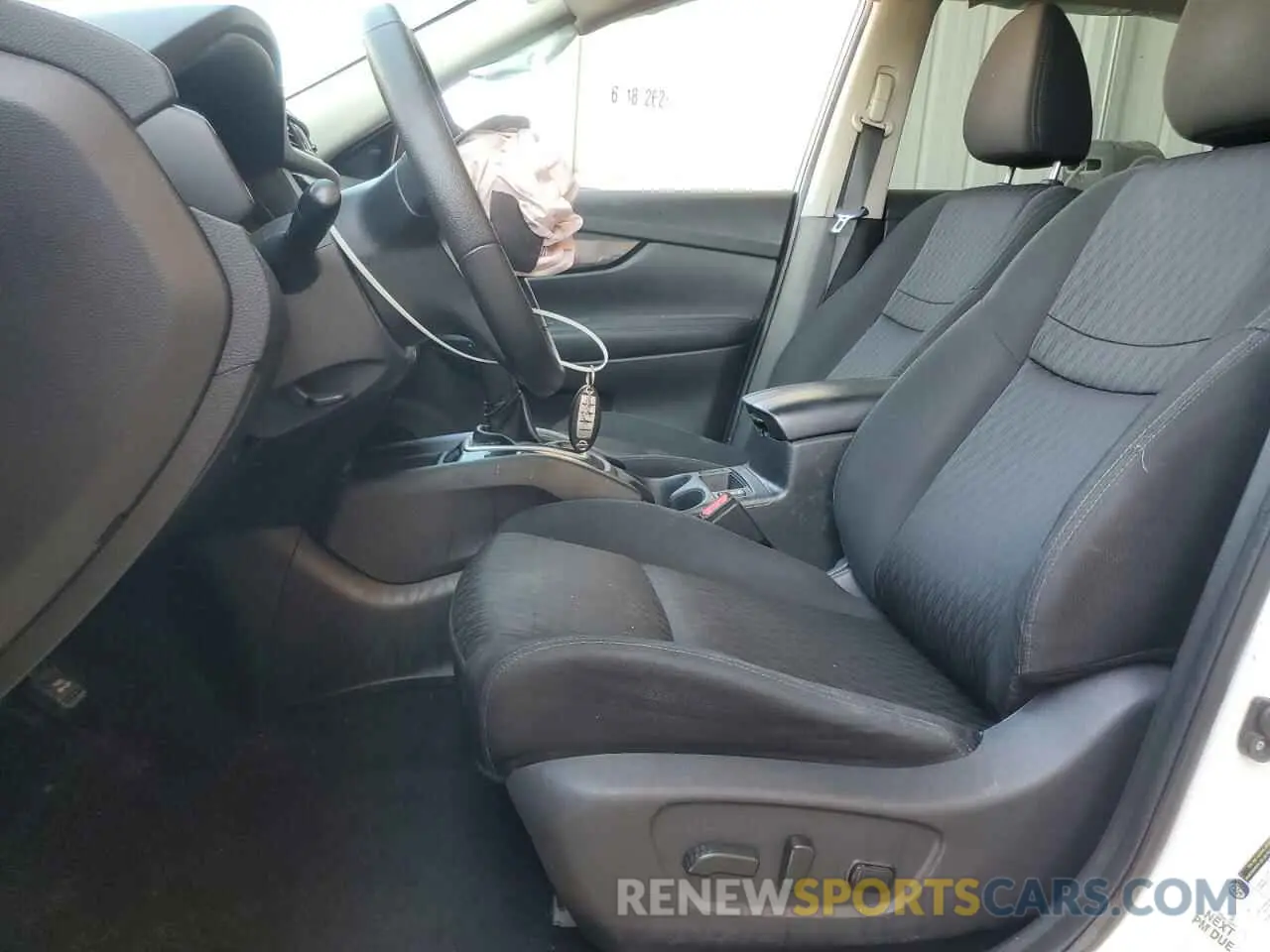 7 Photograph of a damaged car KNMAT2MT6LP508268 NISSAN ROGUE 2020