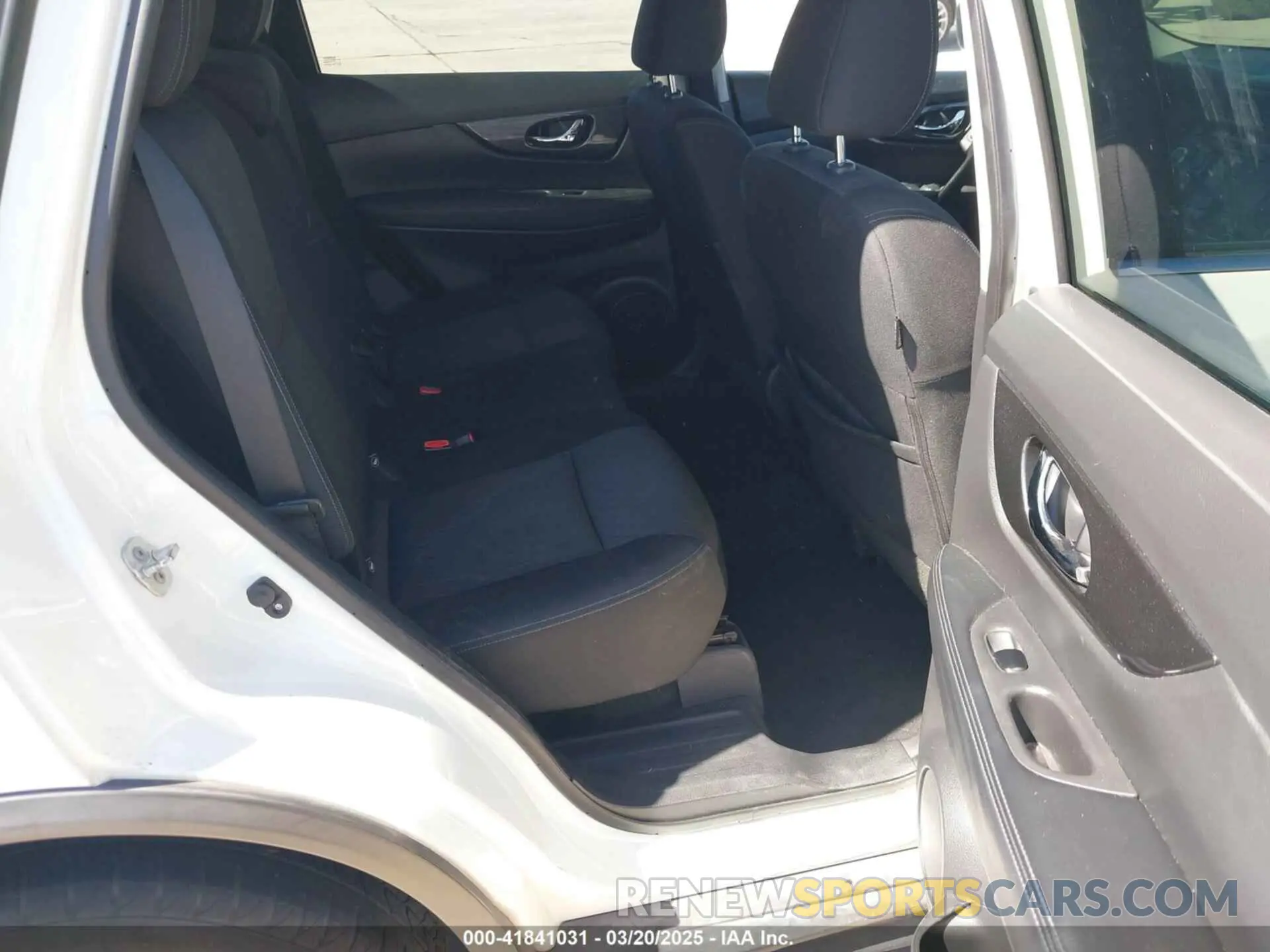 8 Photograph of a damaged car KNMAT2MT6LP513308 NISSAN ROGUE 2020