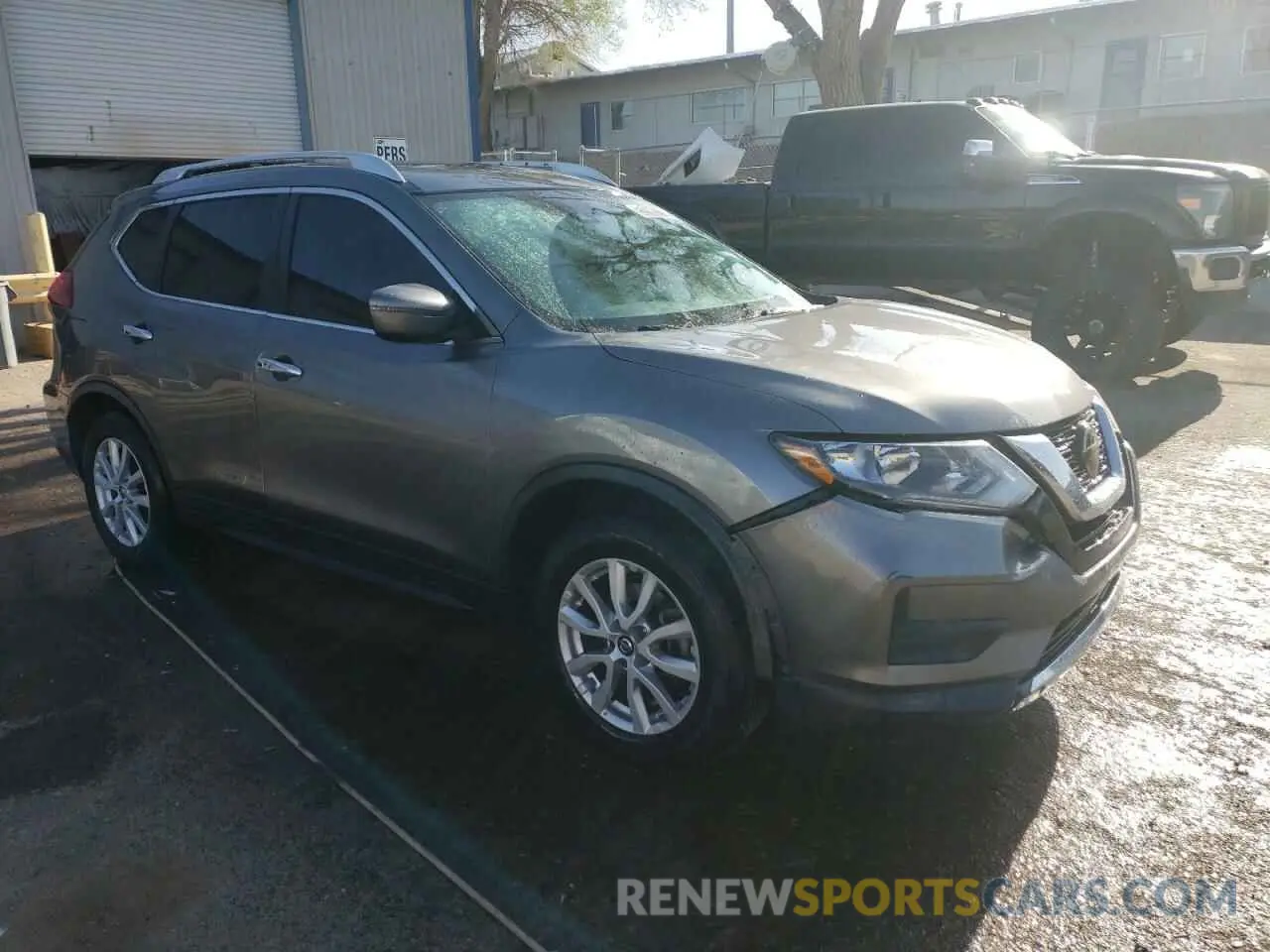 4 Photograph of a damaged car KNMAT2MT6LP517293 NISSAN ROGUE 2020