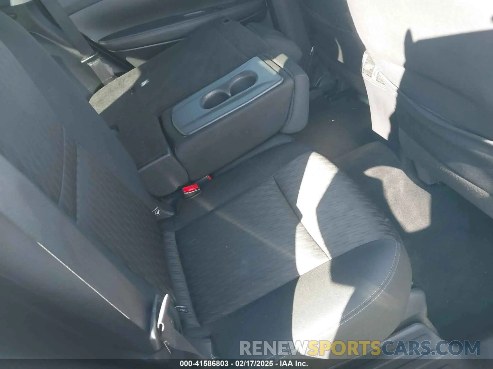 8 Photograph of a damaged car KNMAT2MT6LP523174 NISSAN ROGUE 2020