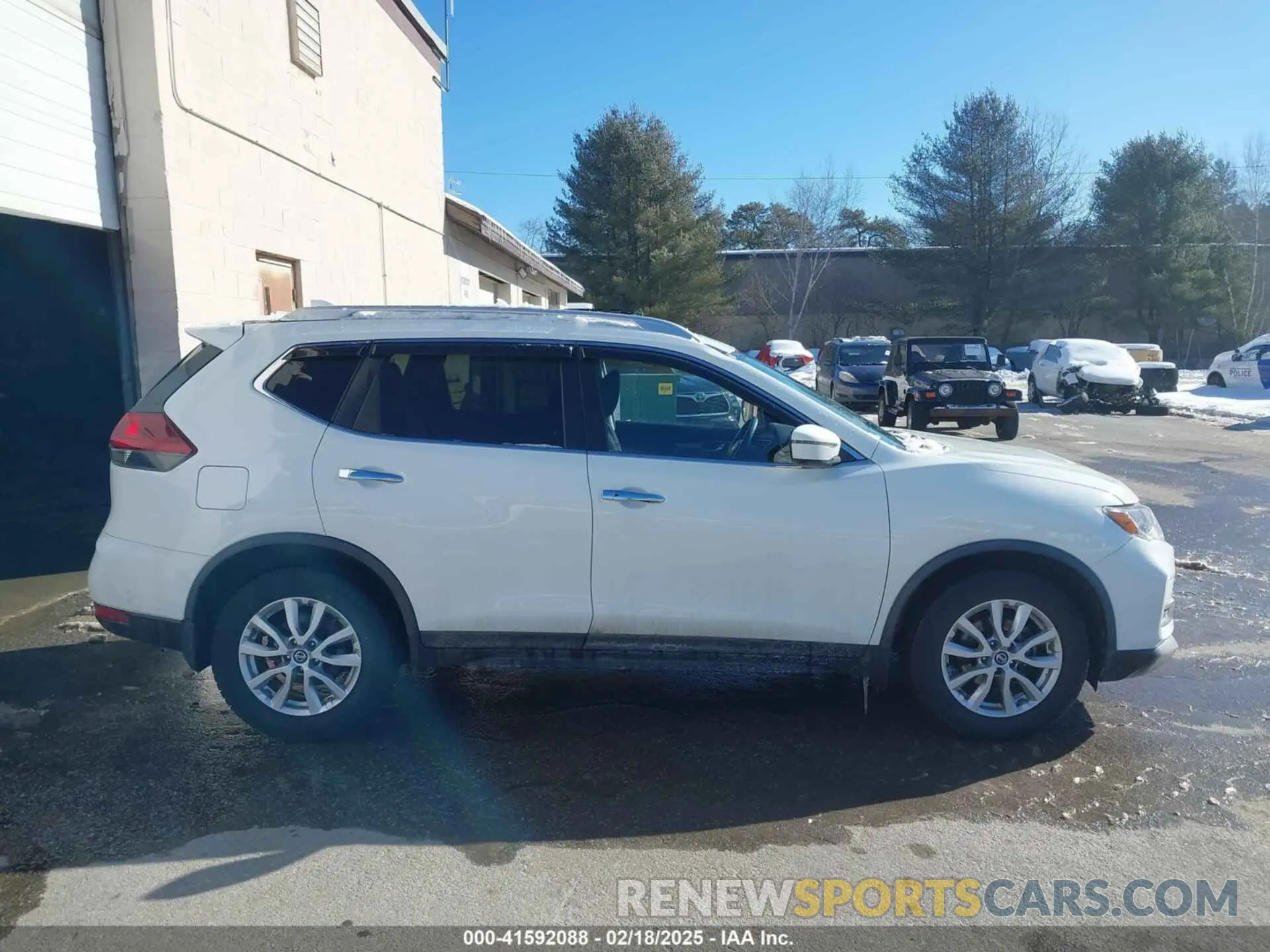 13 Photograph of a damaged car KNMAT2MT6LP524390 NISSAN ROGUE 2020