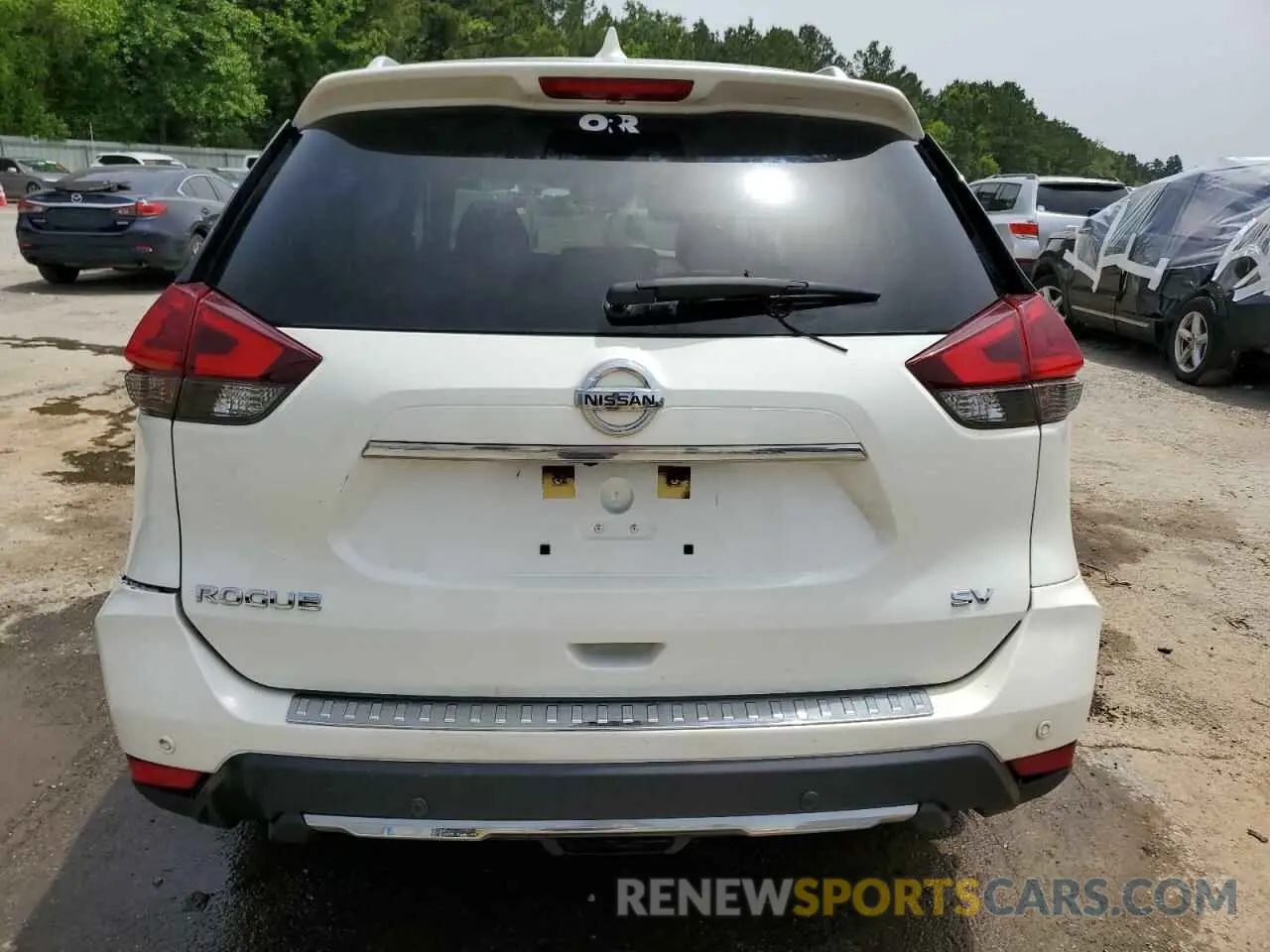 6 Photograph of a damaged car KNMAT2MT6LP539648 NISSAN ROGUE 2020