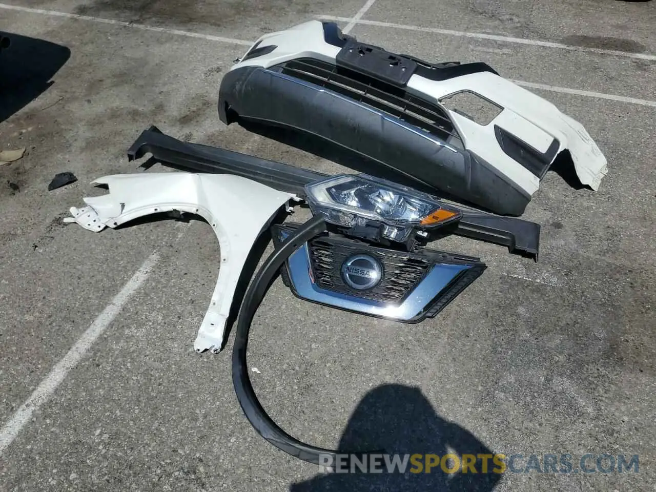 12 Photograph of a damaged car KNMAT2MT6LP541691 NISSAN ROGUE 2020