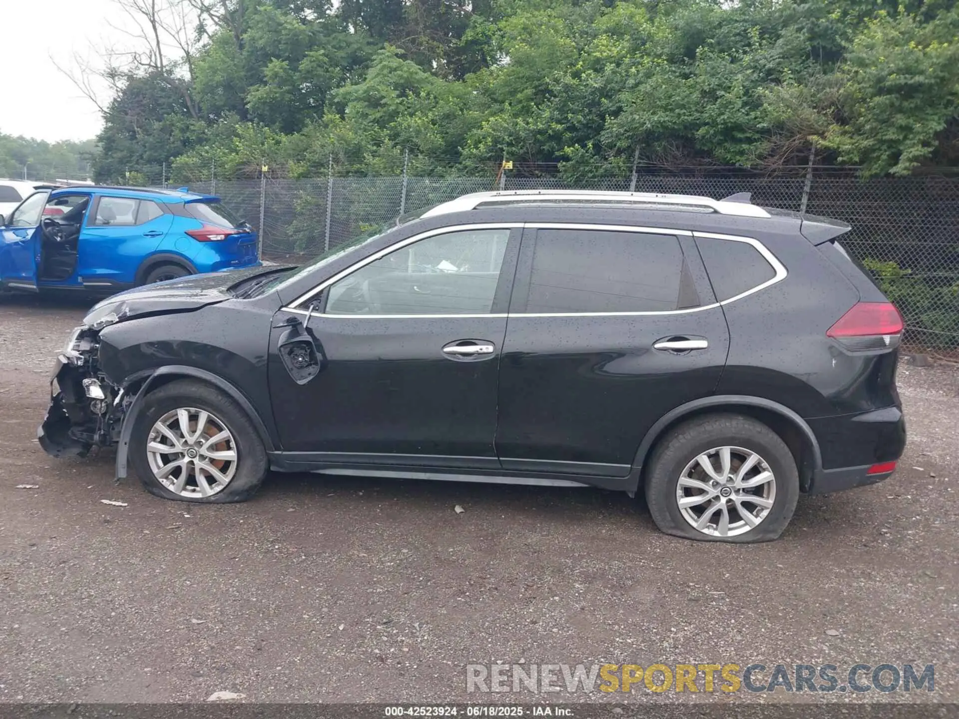 14 Photograph of a damaged car KNMAT2MT7LP507257 NISSAN ROGUE 2020