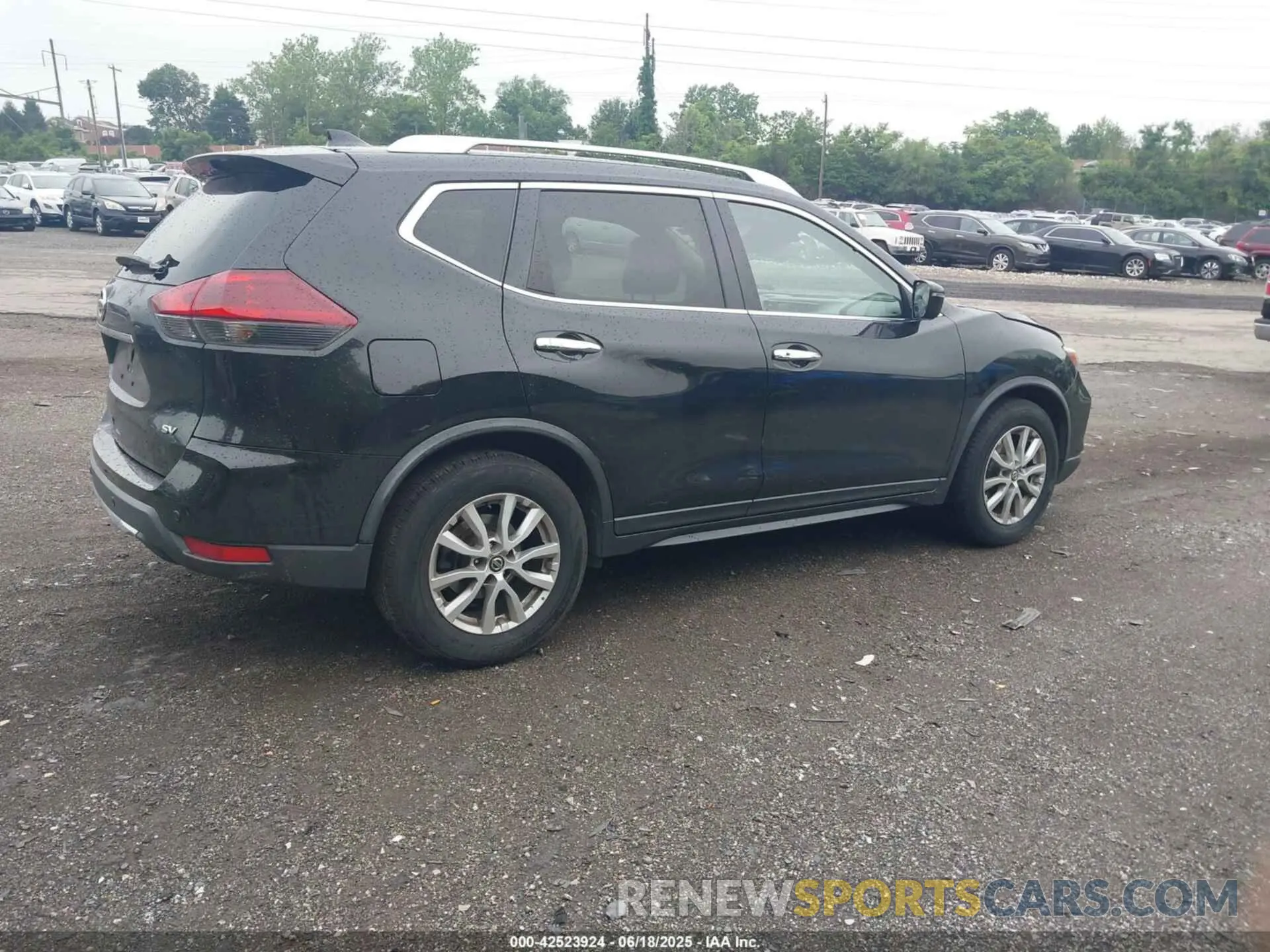 4 Photograph of a damaged car KNMAT2MT7LP507257 NISSAN ROGUE 2020