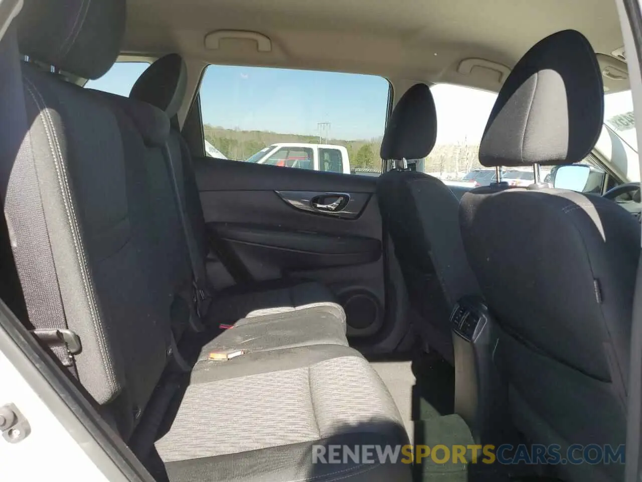 11 Photograph of a damaged car KNMAT2MT7LP533213 NISSAN ROGUE 2020