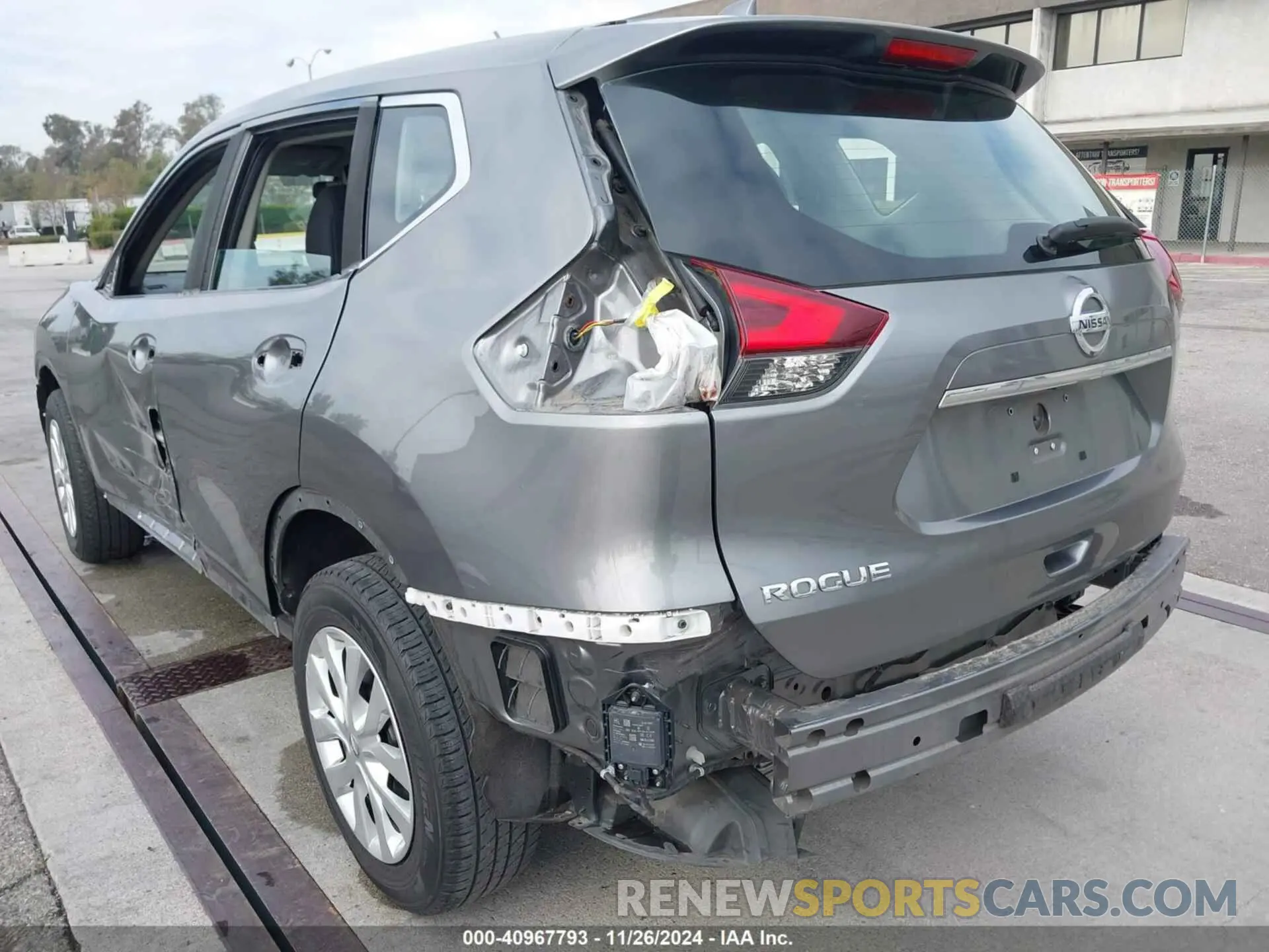 19 Photograph of a damaged car KNMAT2MT7LP538170 NISSAN ROGUE 2020