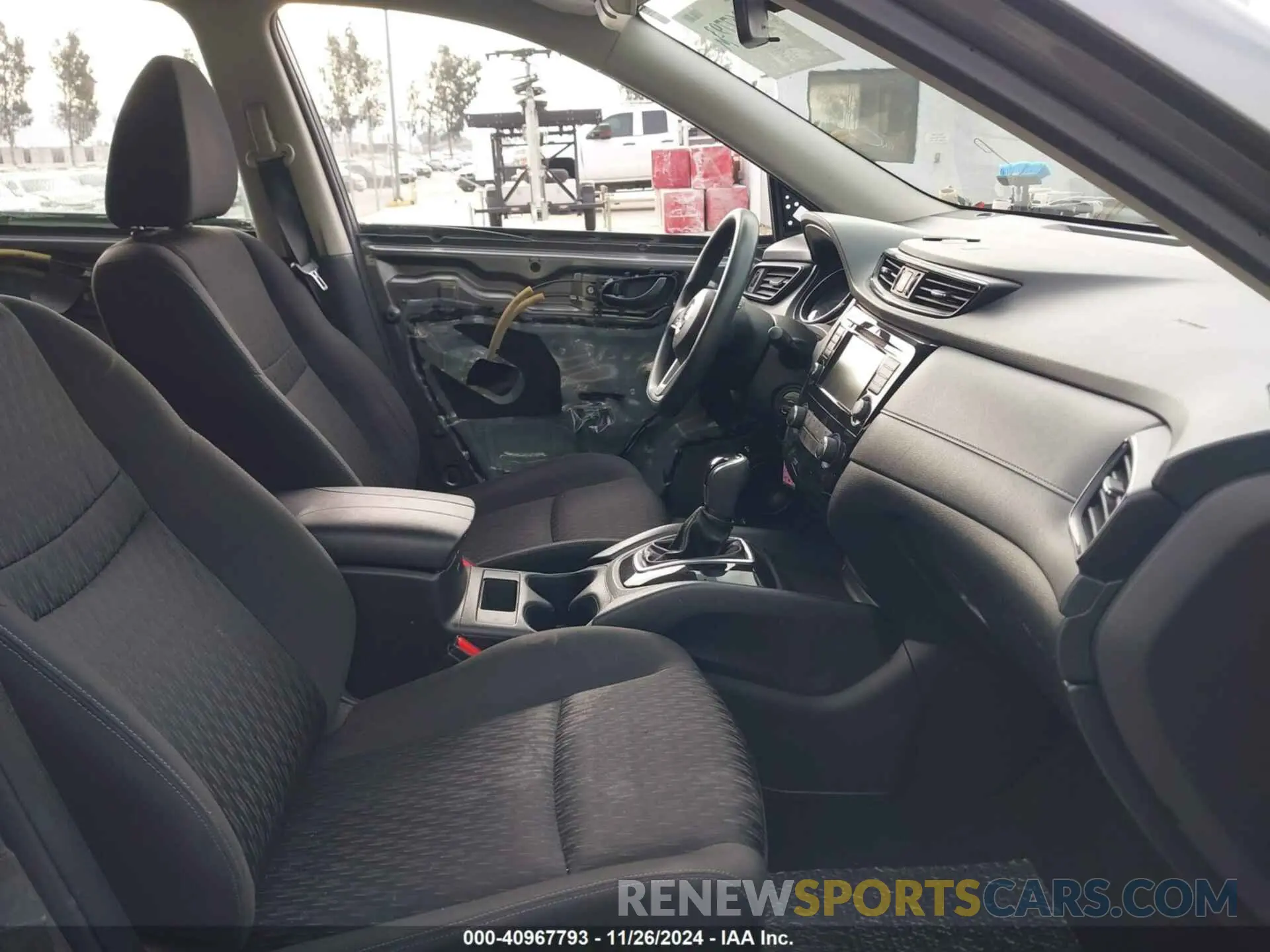 5 Photograph of a damaged car KNMAT2MT7LP538170 NISSAN ROGUE 2020