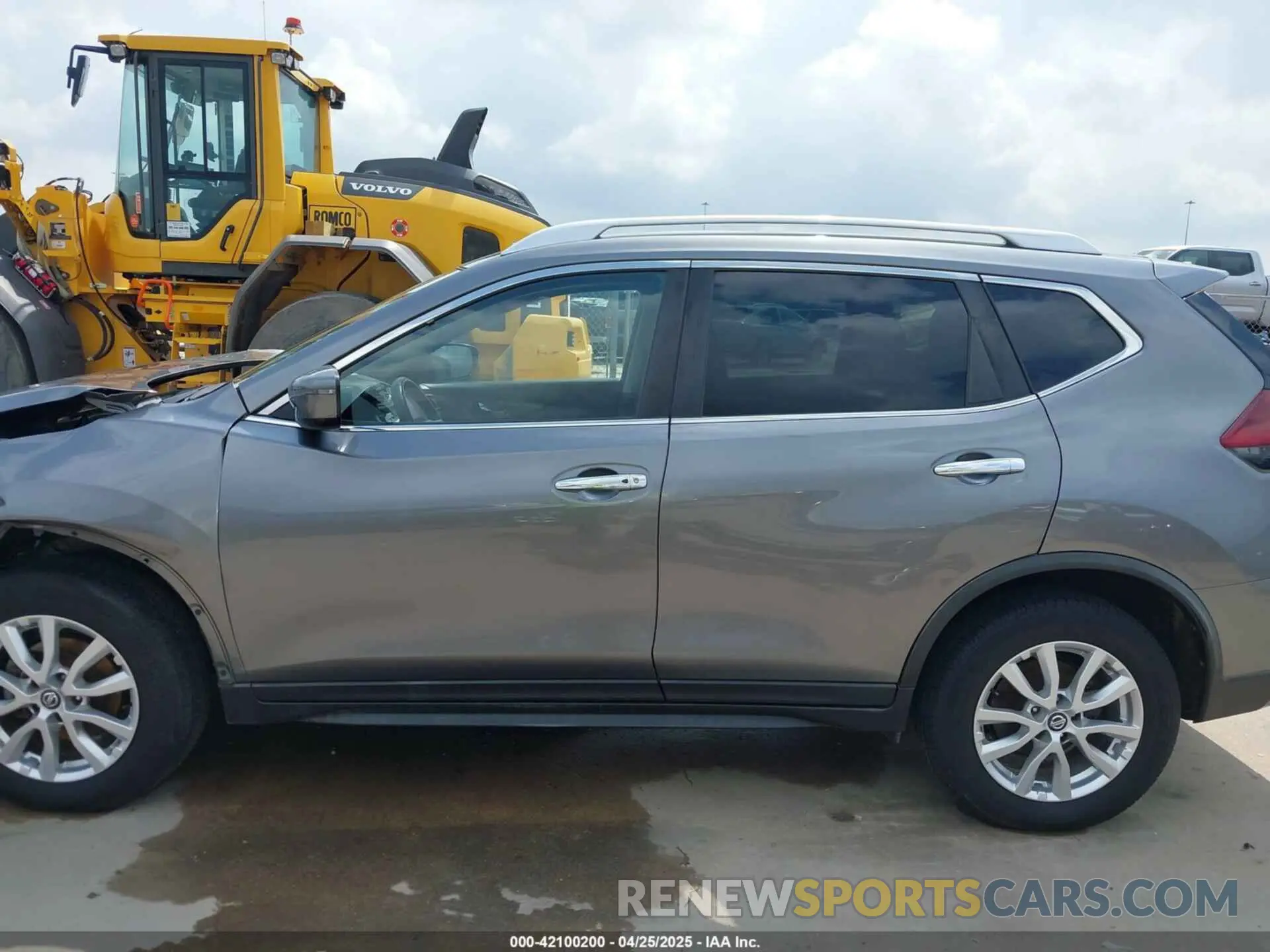 15 Photograph of a damaged car KNMAT2MT8LP510300 NISSAN ROGUE 2020