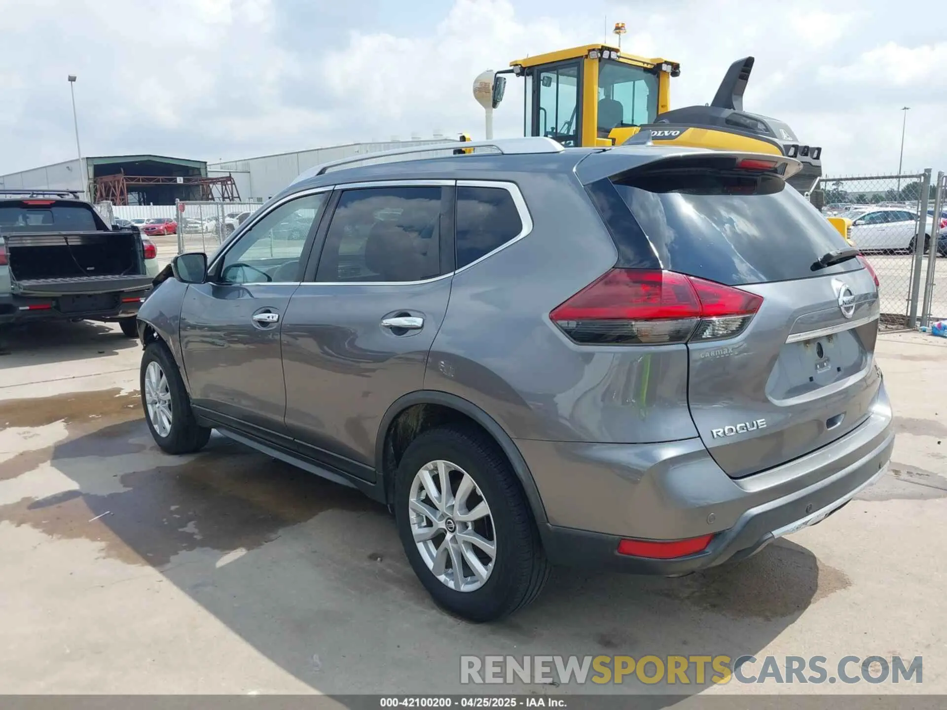 3 Photograph of a damaged car KNMAT2MT8LP510300 NISSAN ROGUE 2020