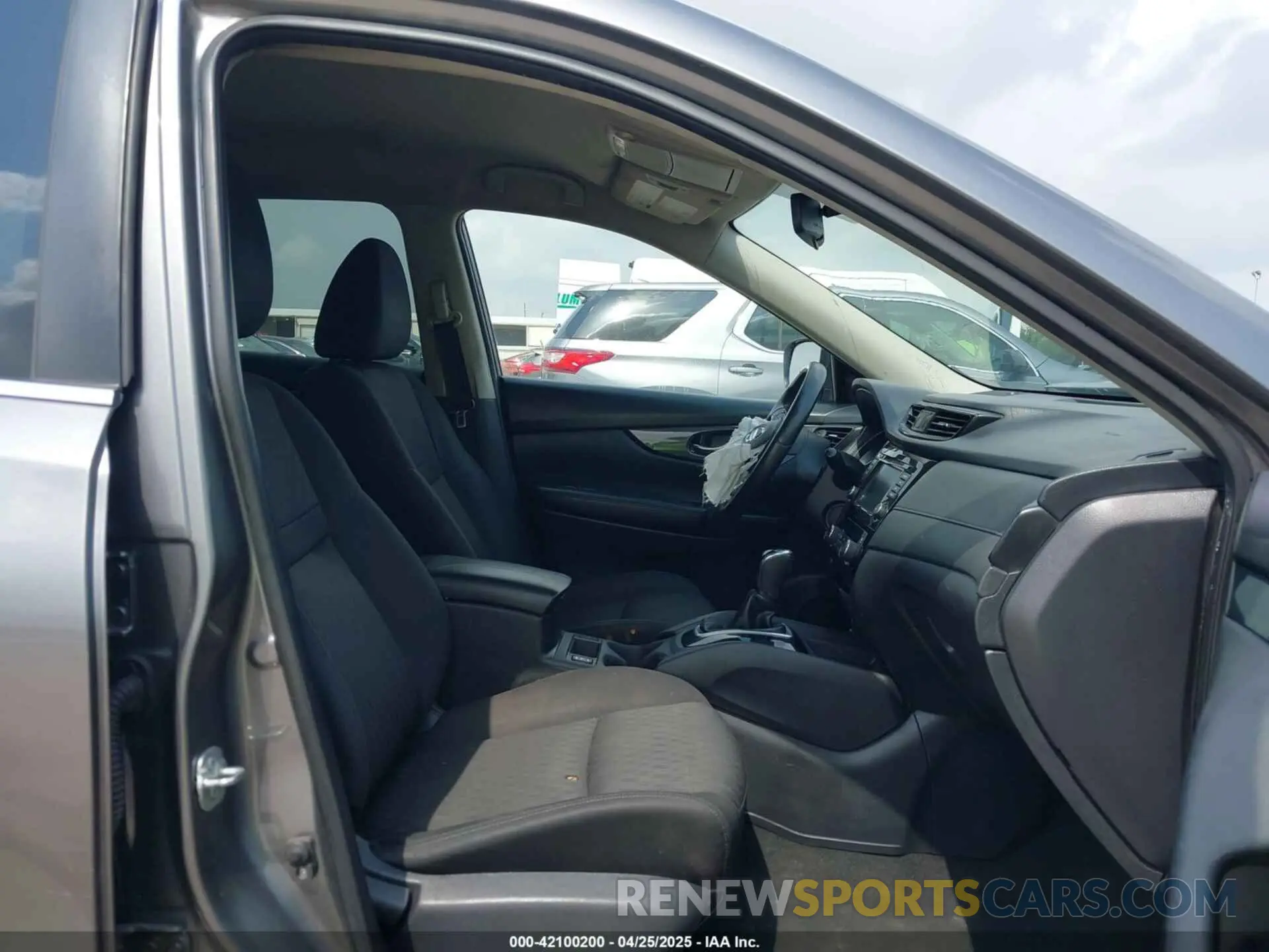 5 Photograph of a damaged car KNMAT2MT8LP510300 NISSAN ROGUE 2020