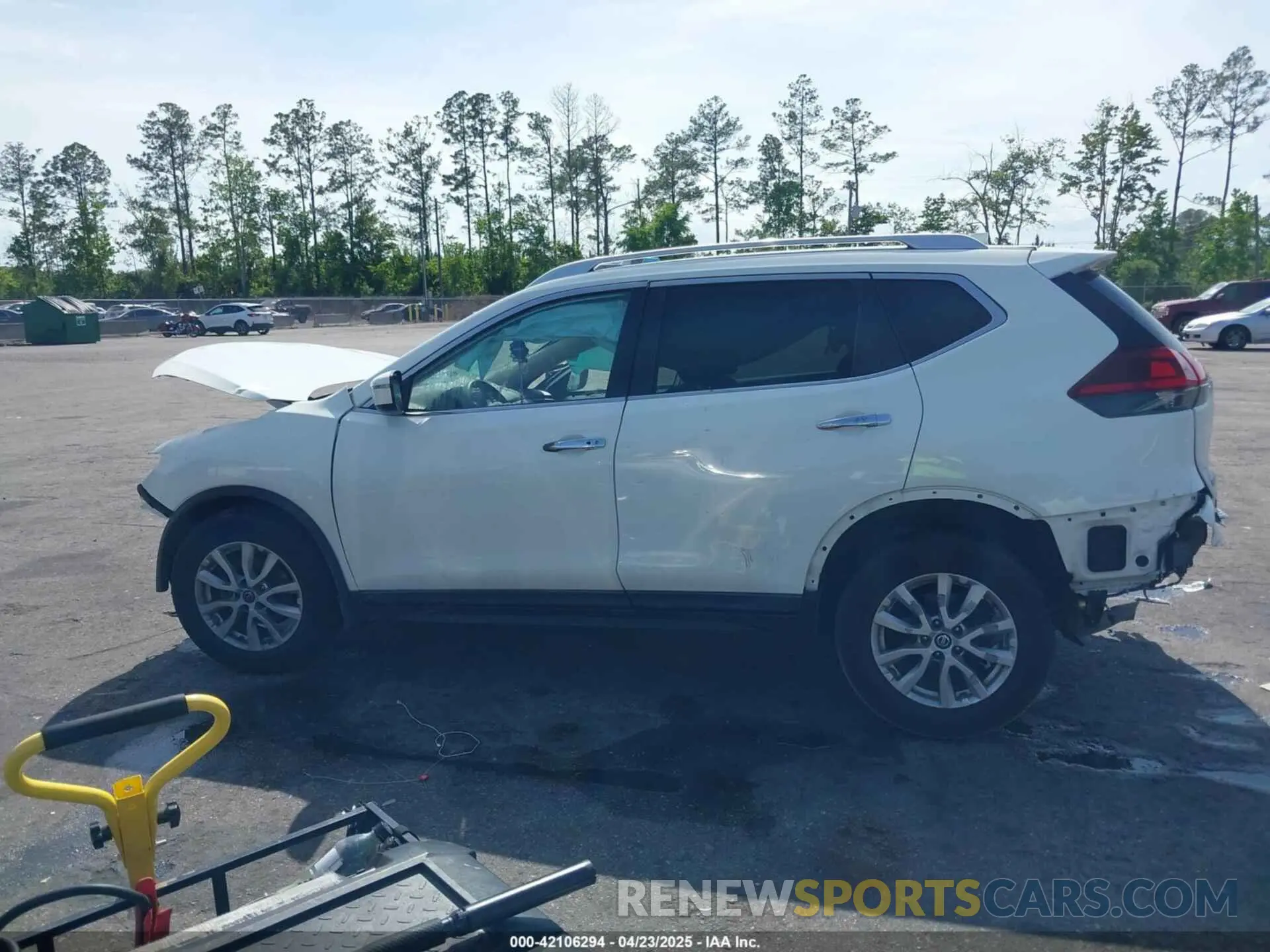 13 Photograph of a damaged car KNMAT2MT8LP524584 NISSAN ROGUE 2020